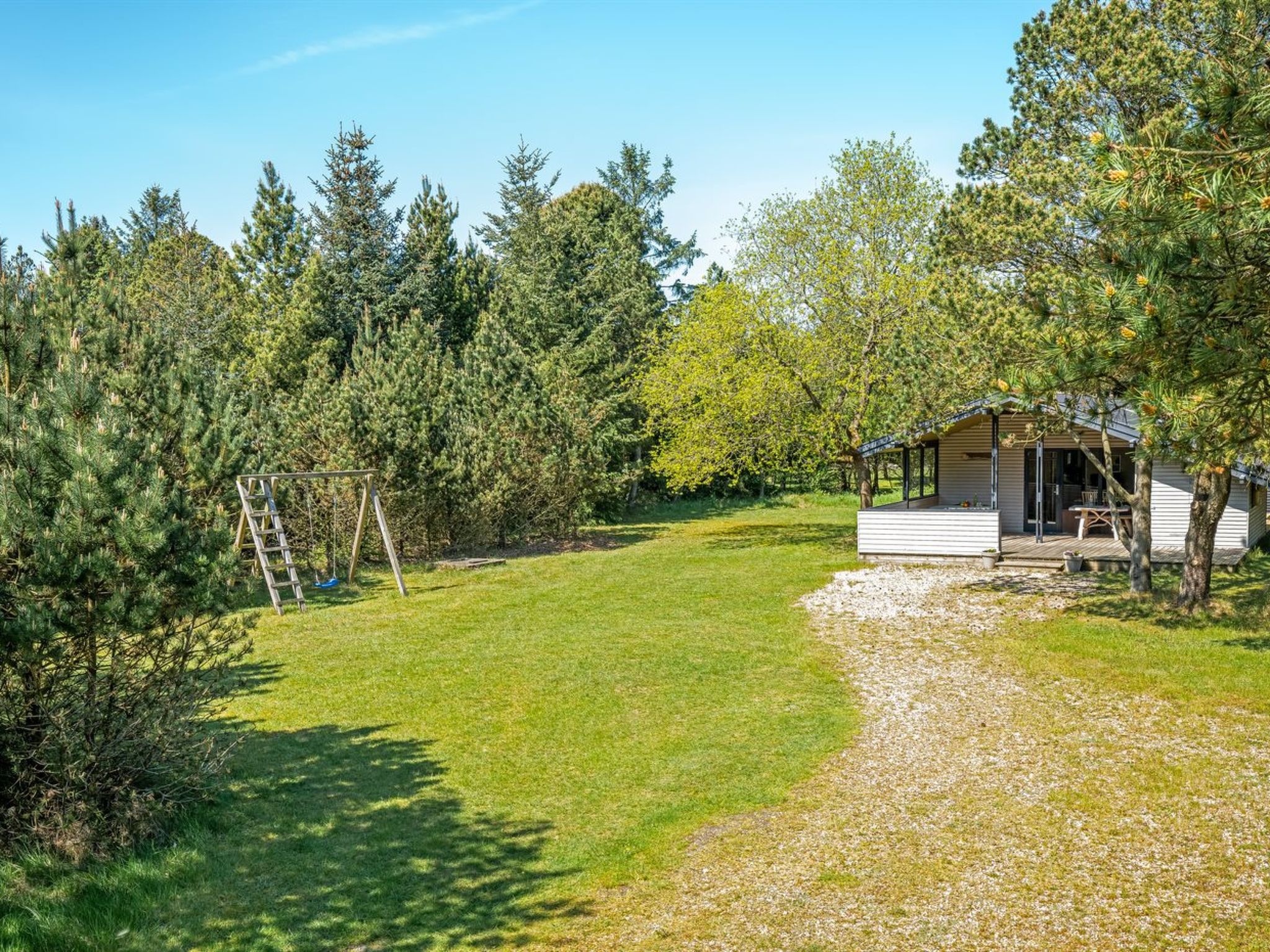 "Borghild" - 1.5km from the sea - Outside