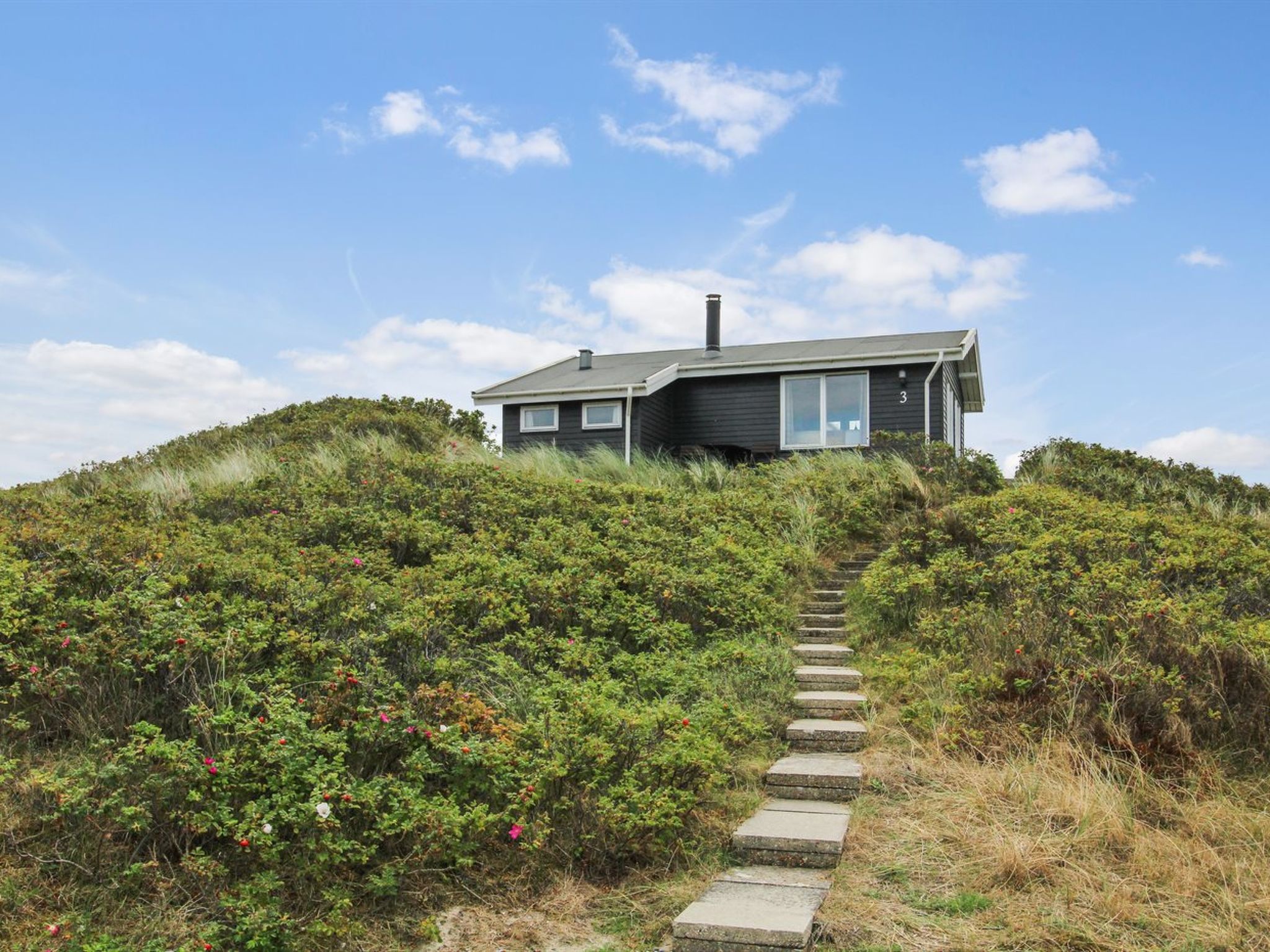 "Ami" - 200m from the sea