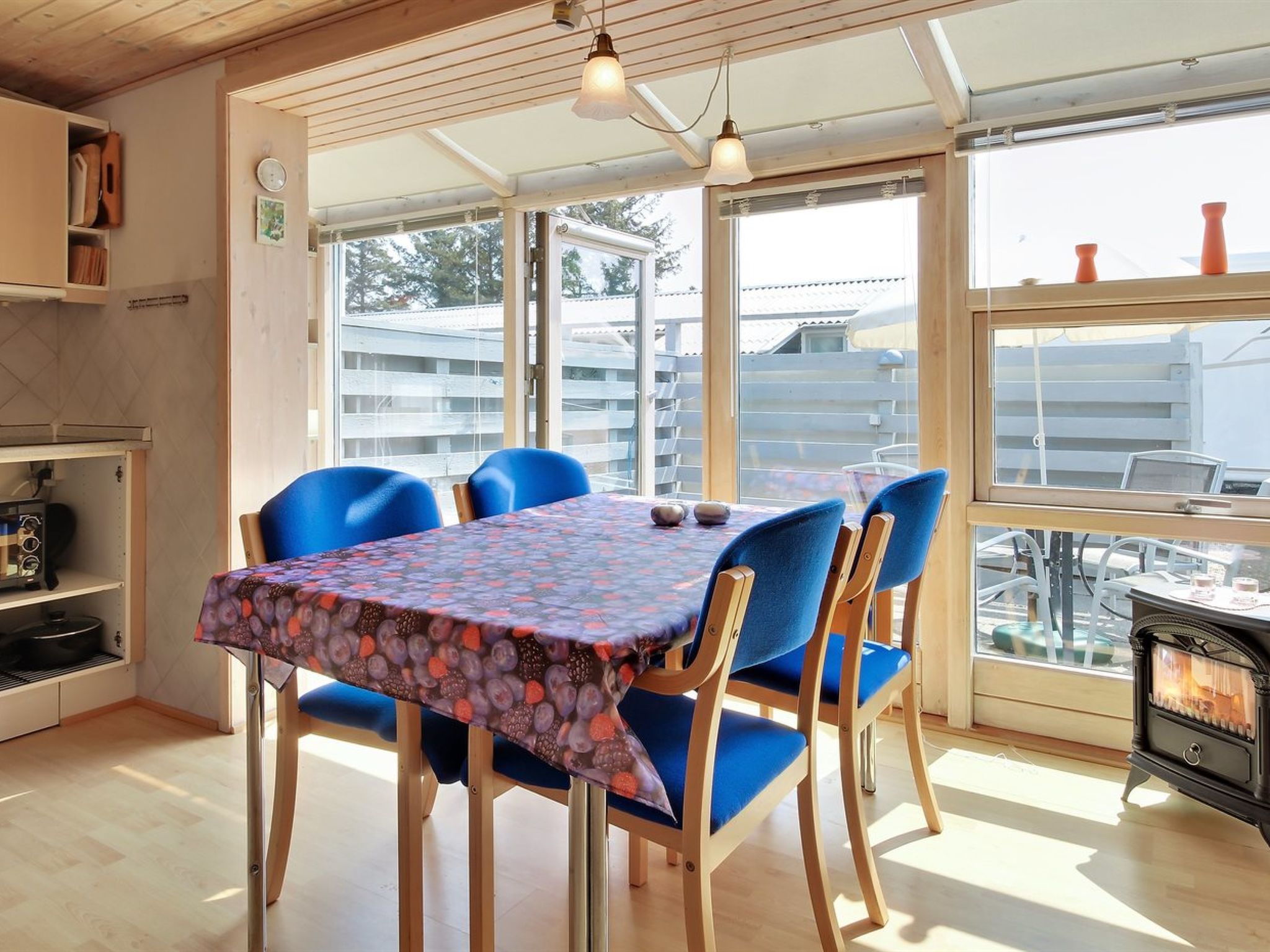 "Genadij" - 1km from the sea - Drinnen