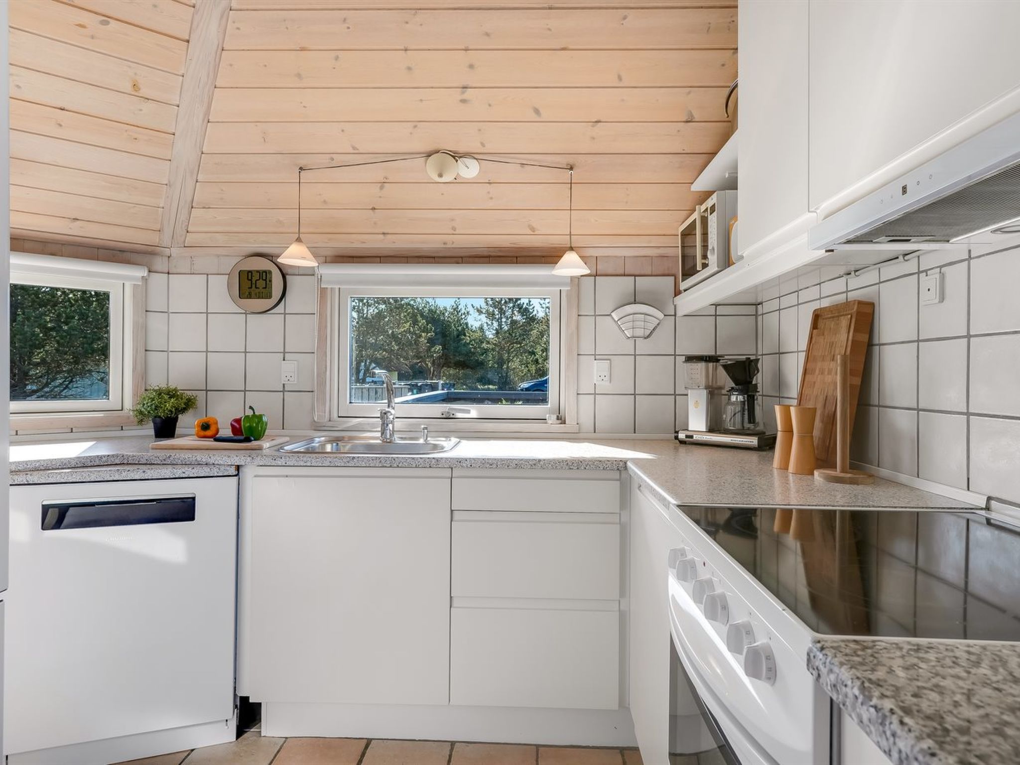 "Ansine" - 1.2km from the sea - Inside