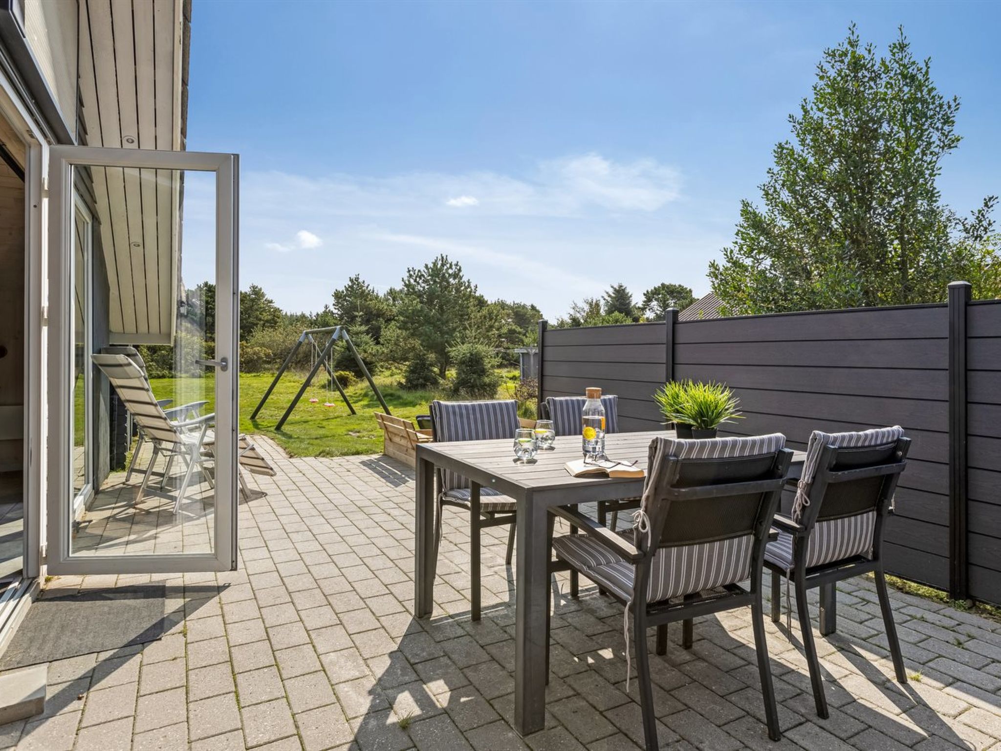 "Sanelma" - 900m from the sea - Buiten