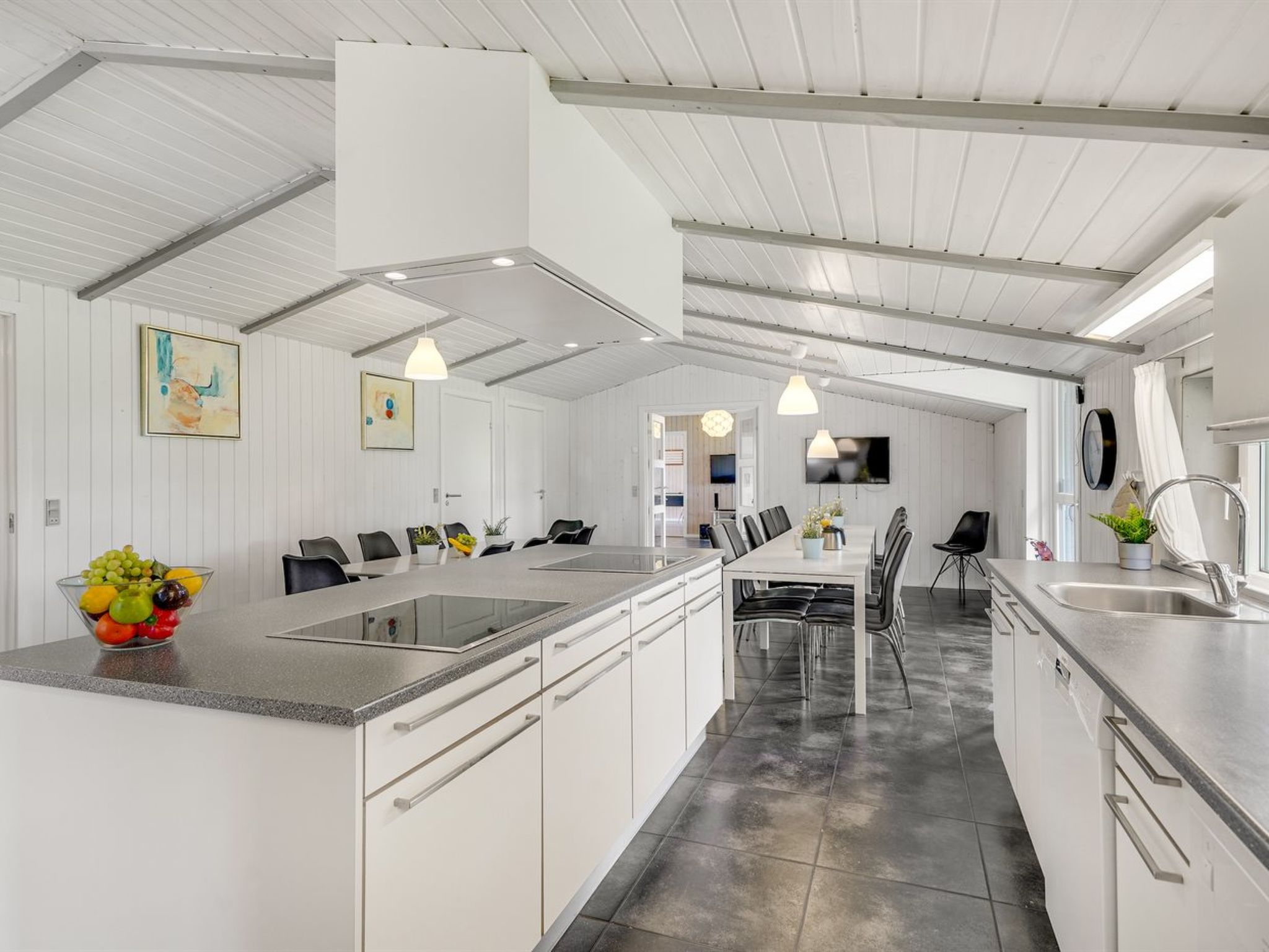 "Janita" - 800m from the sea