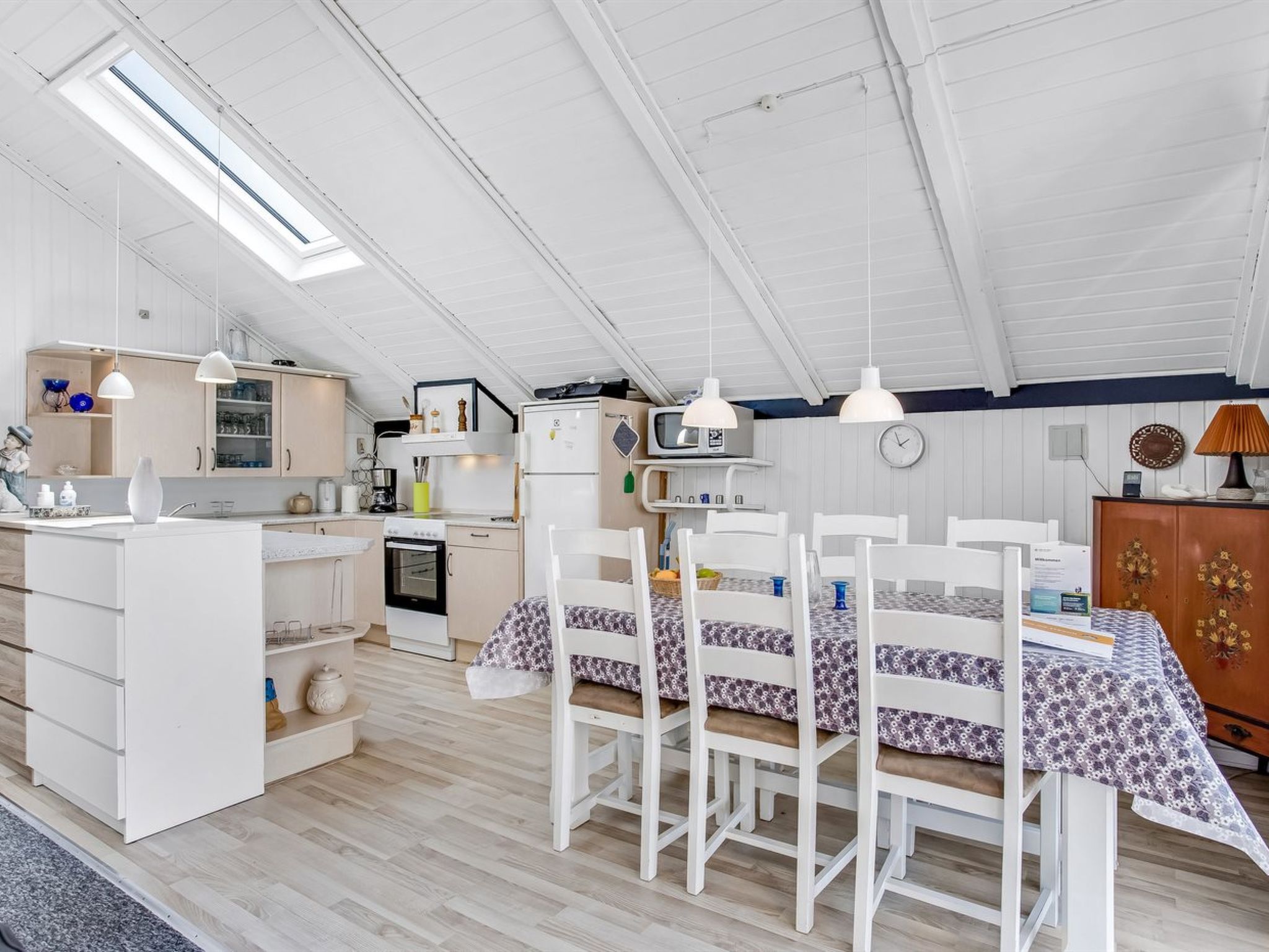 "Solvejk" - 800m from the sea - Drinnen