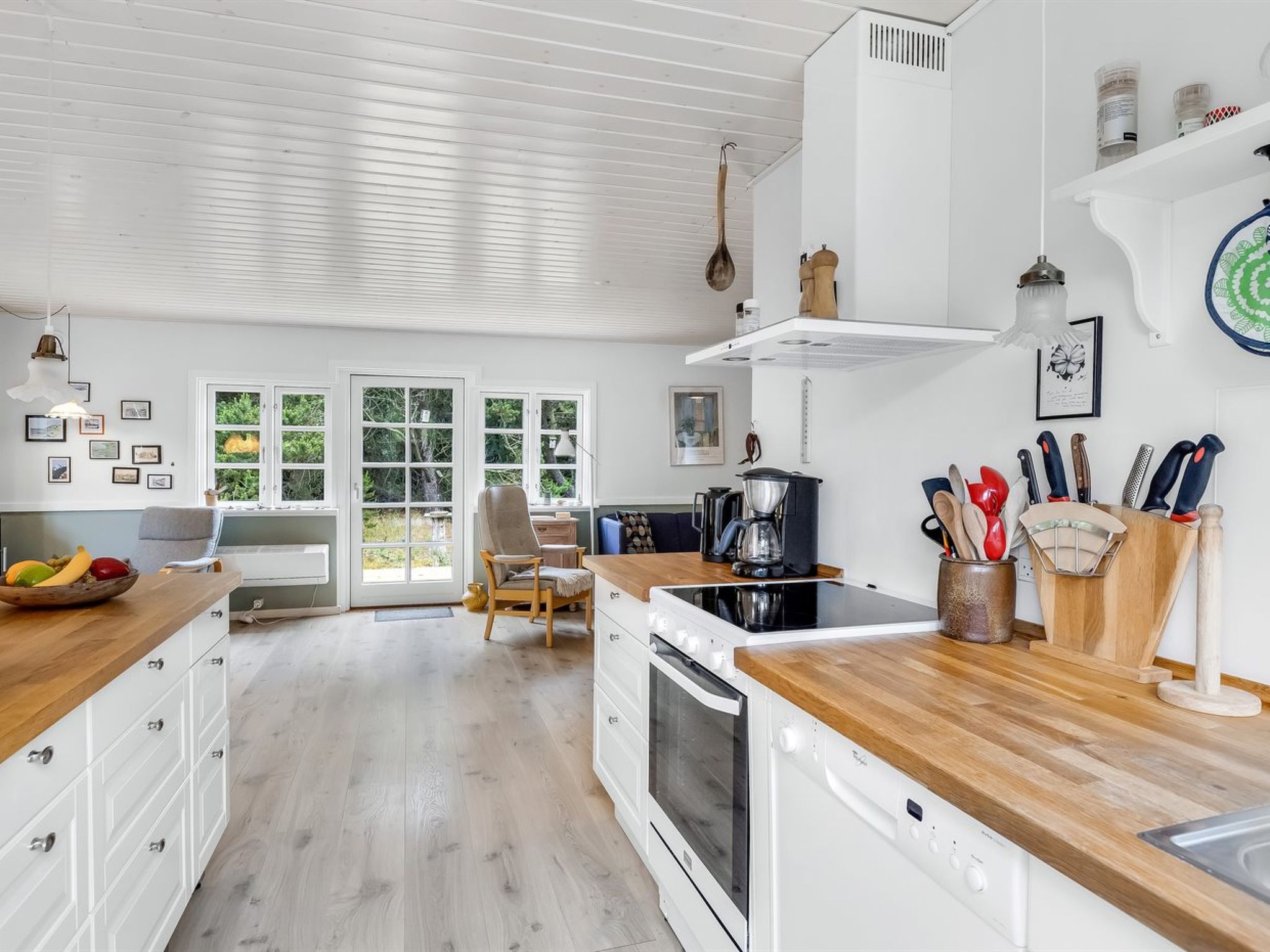 "Ruven" - 500m from the sea - Binnen