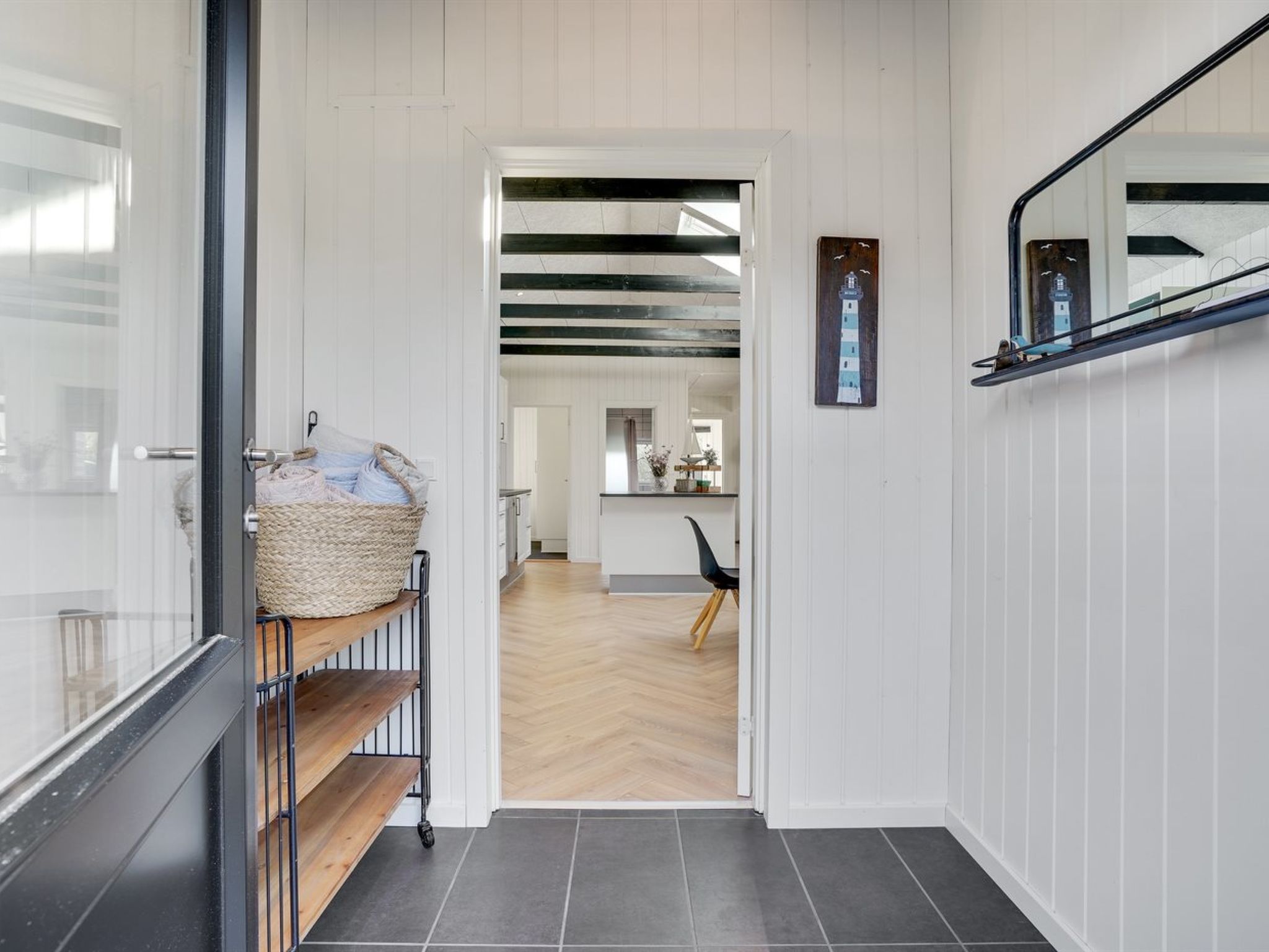 "Ellenora" - 1km from the sea - Binnen