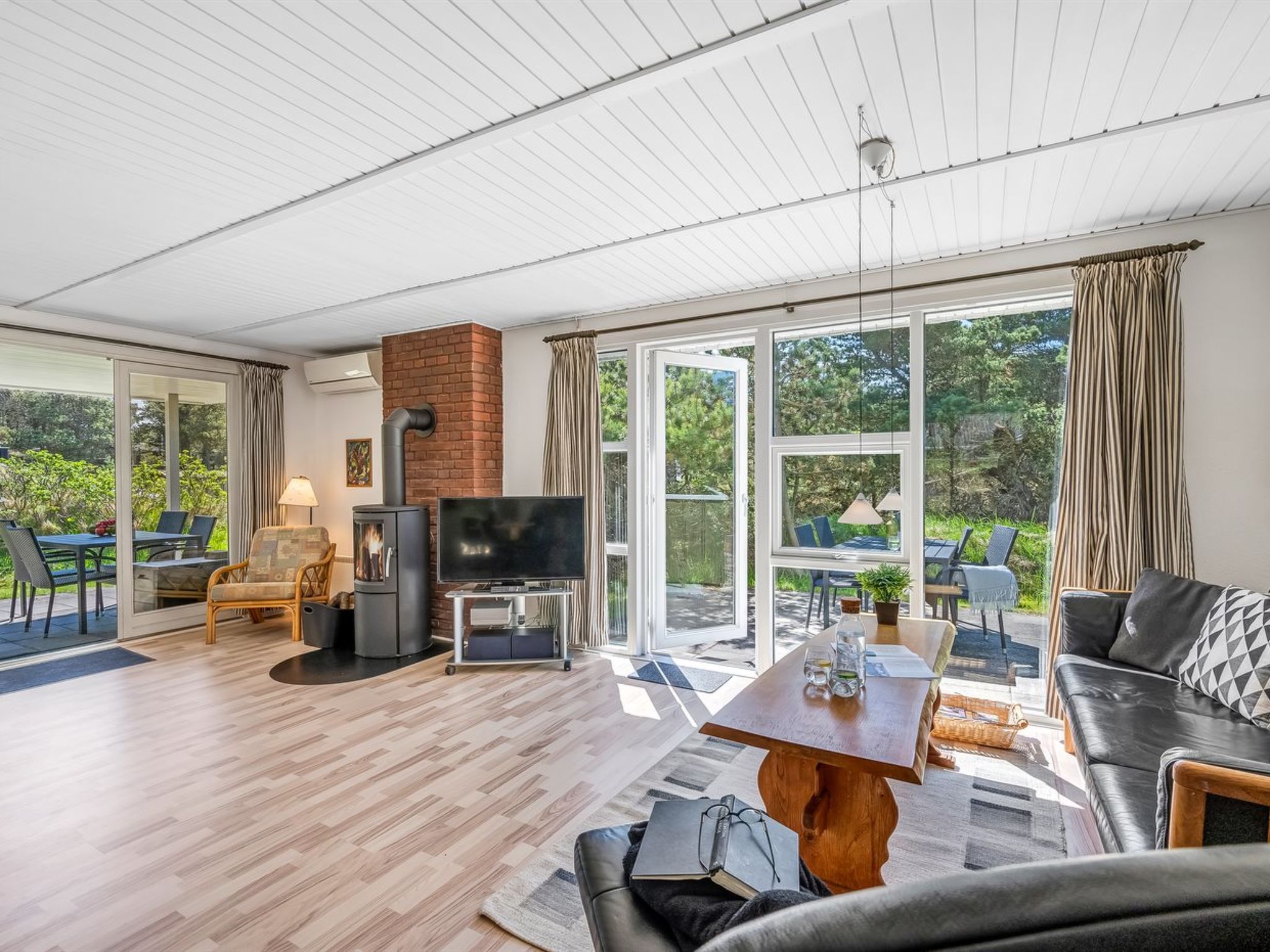 "Edite" - 500m from the sea - Binnen