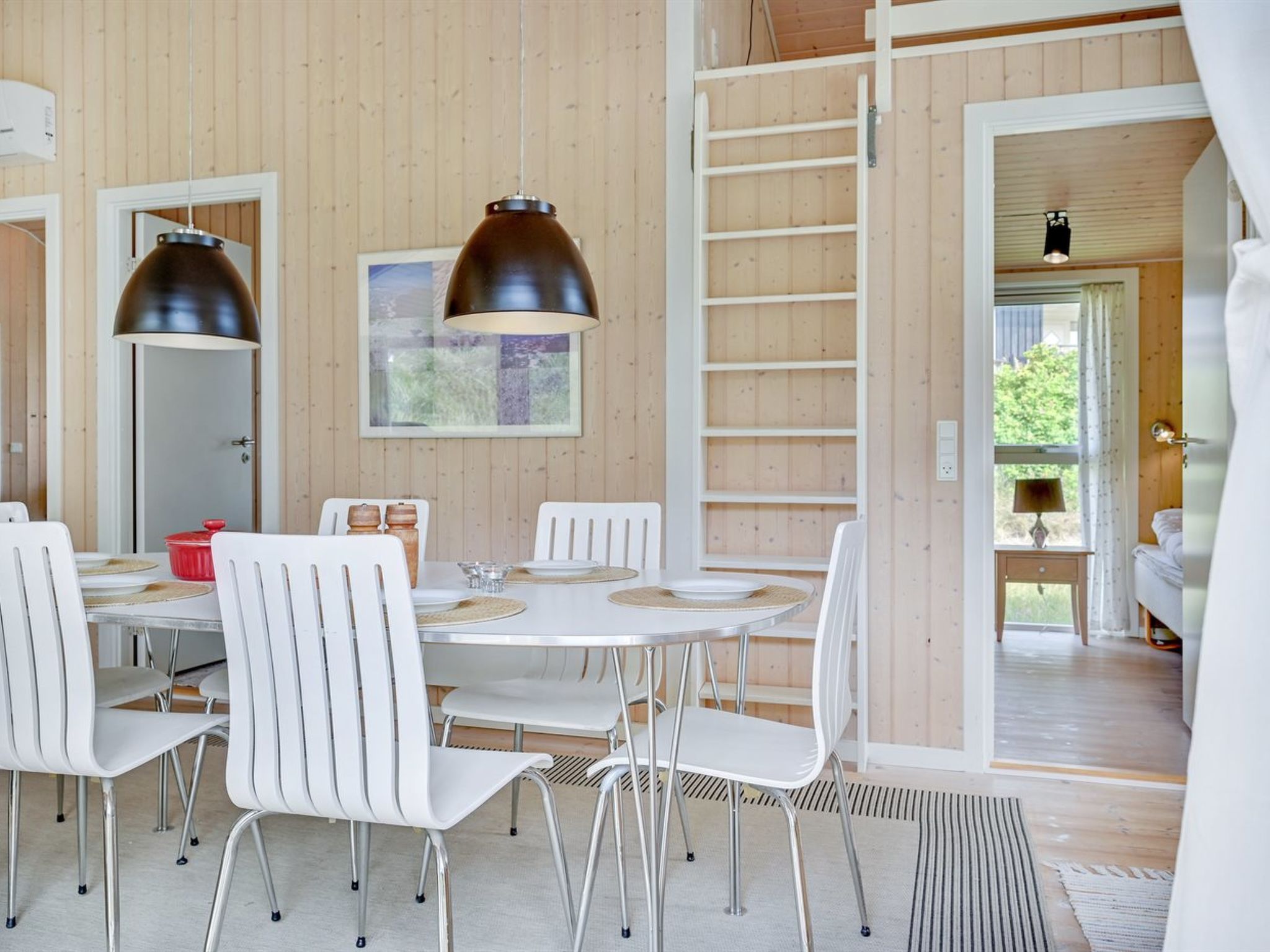"Asvalde" - 150m from the sea - Binnen