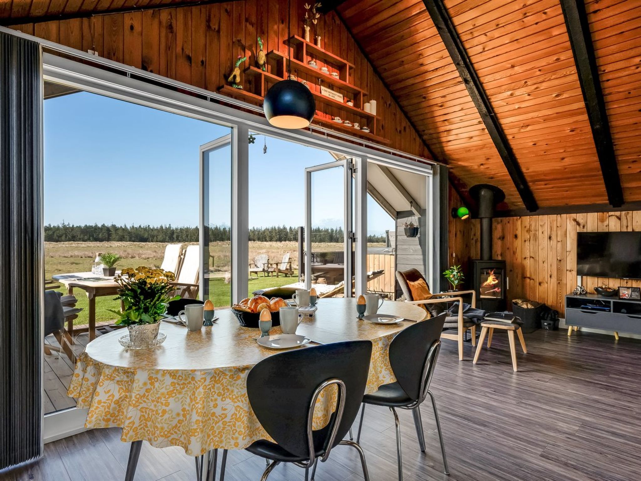 "Agnesa" - 1.5km from the sea - Binnen
