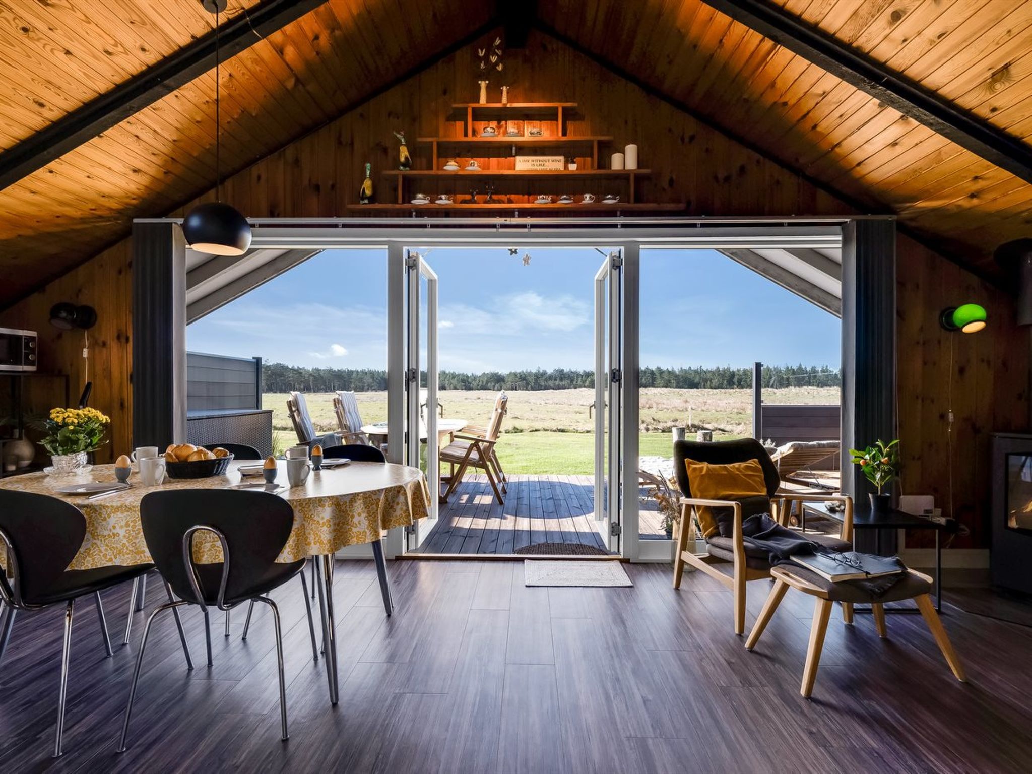"Agnesa" - 1.5km from the sea - Binnen