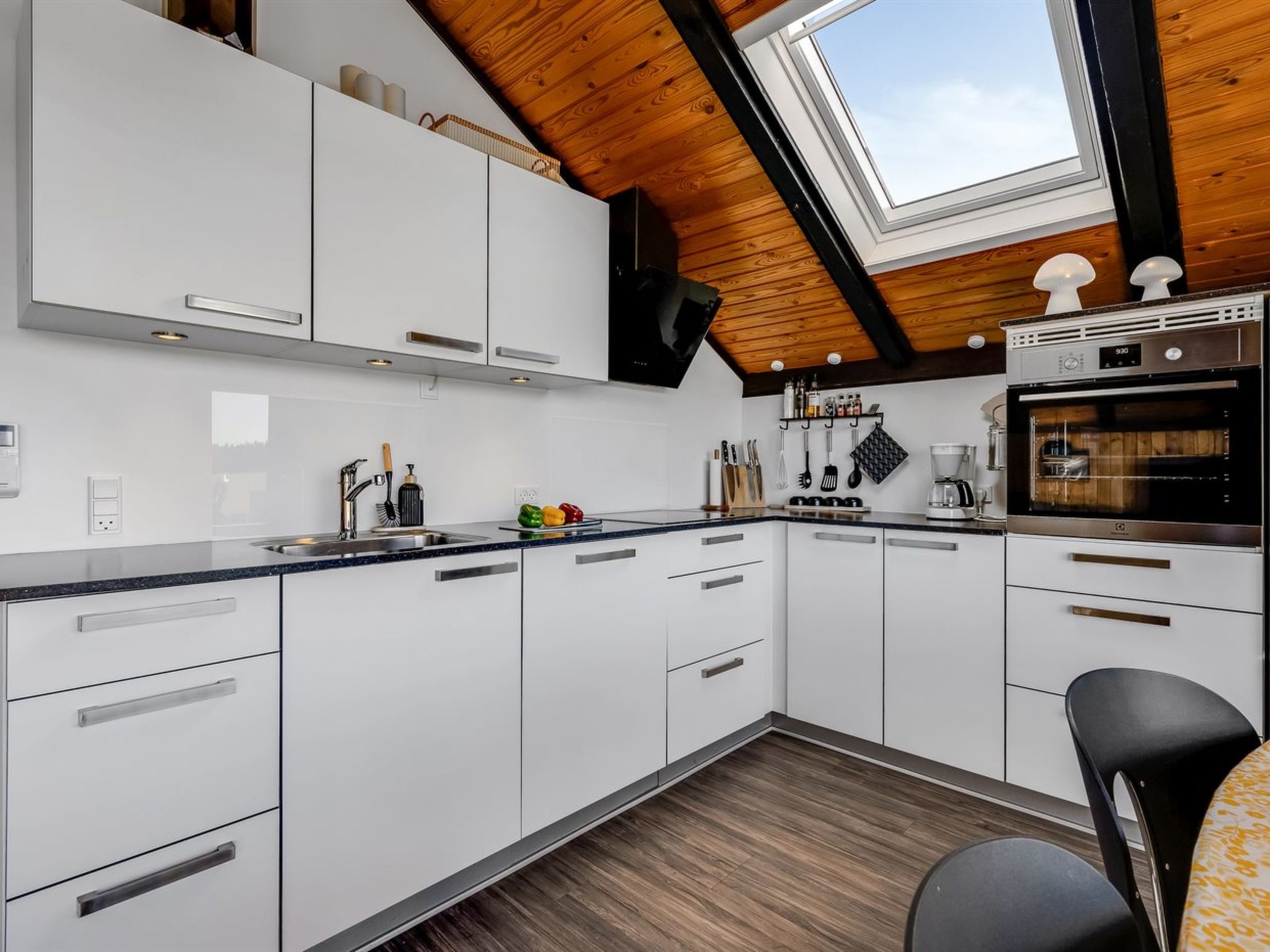 "Agnesa" - 1.5km from the sea - Binnen