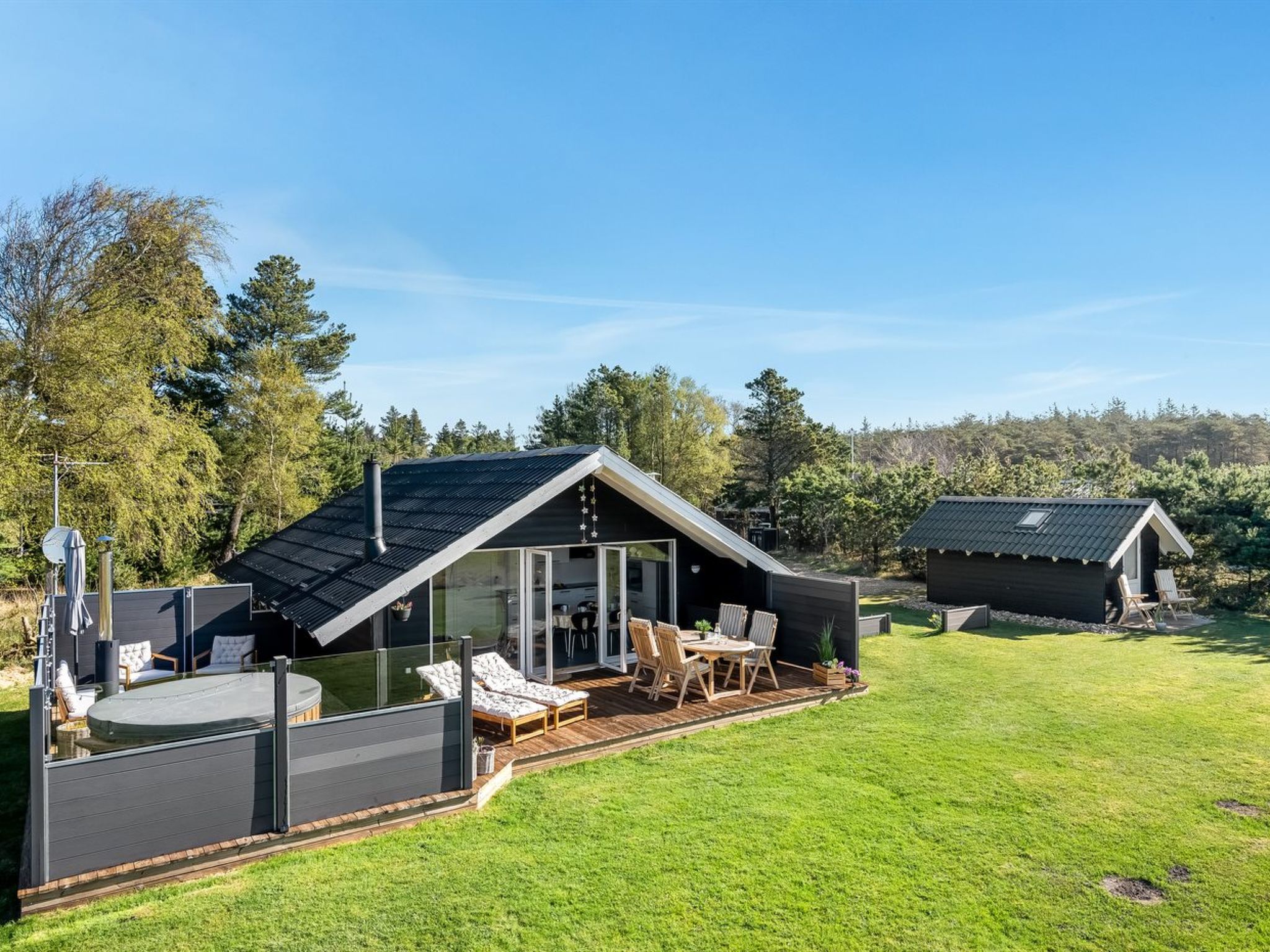 "Agnesa" - 1.5km from the sea - Buiten