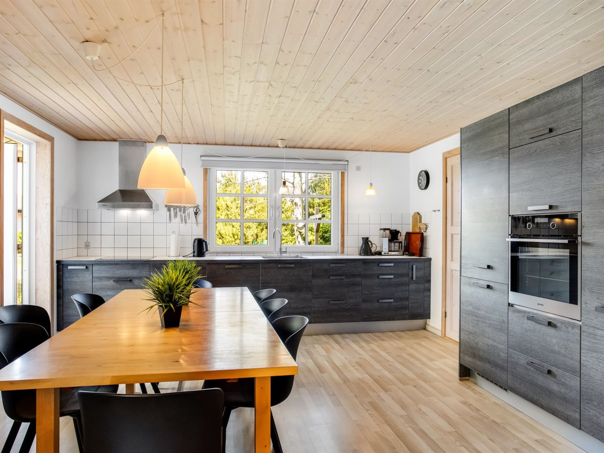"Laila" - 1.2km from the sea - Binnen