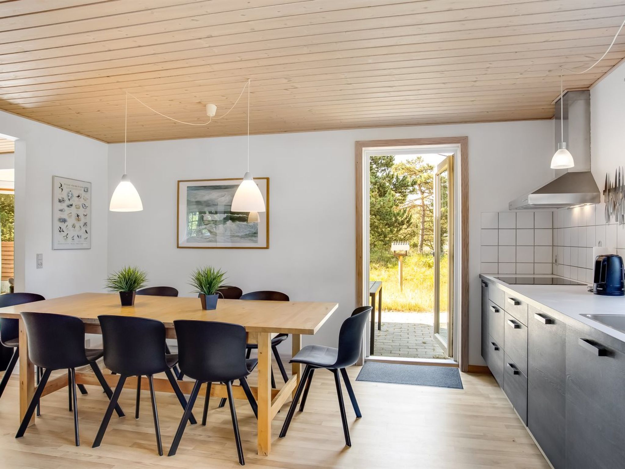 "Laila" - 1.2km from the sea - Binnen