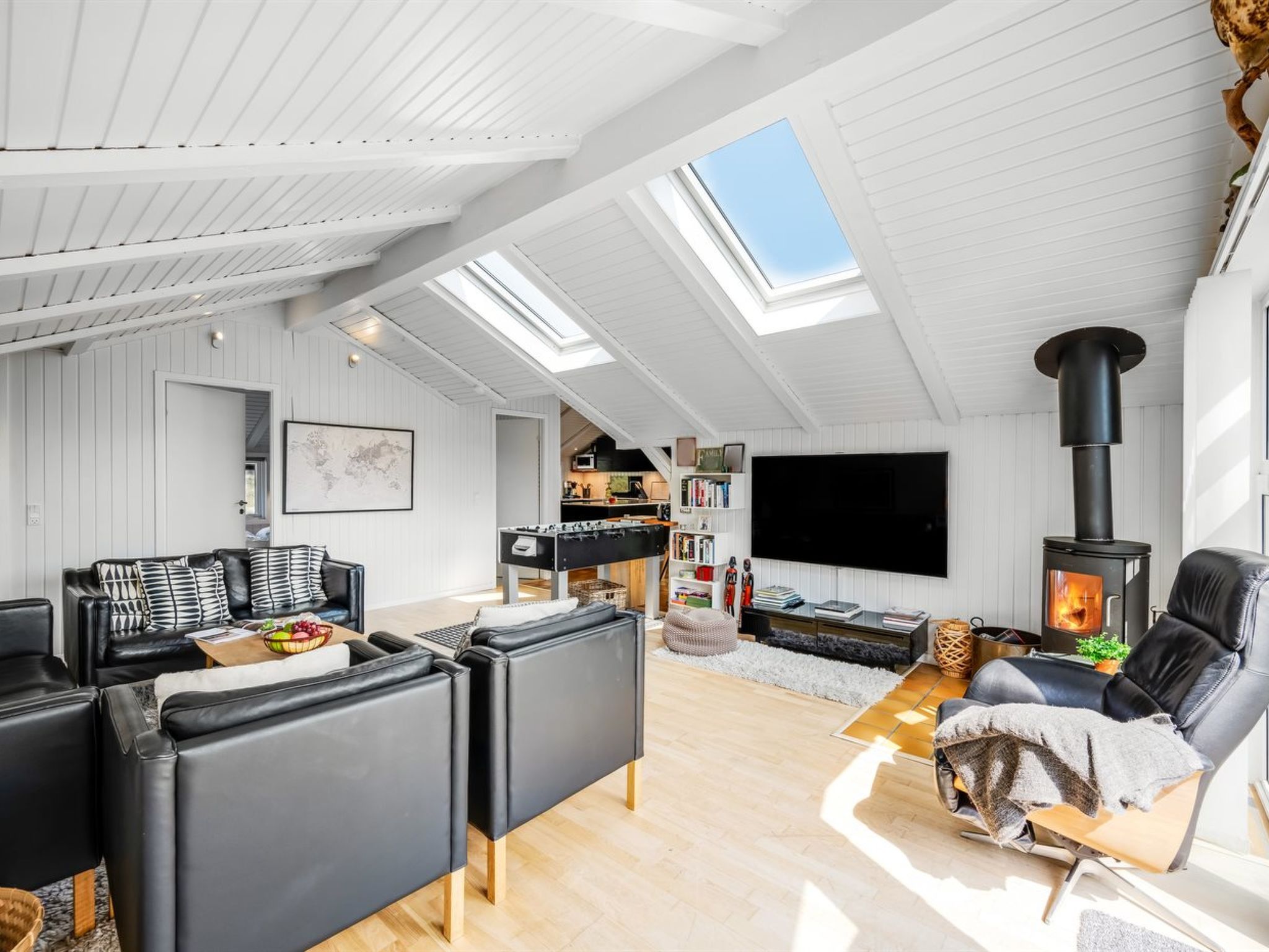 "Emin" - 700m from the sea - Binnen