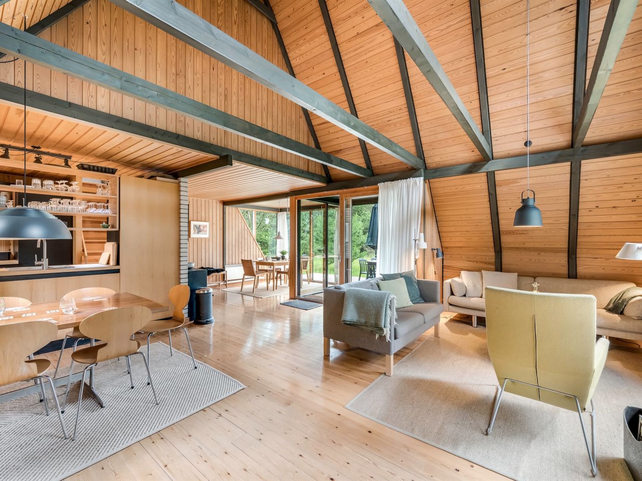 "Peta" - 1.6km from the sea - Inside
