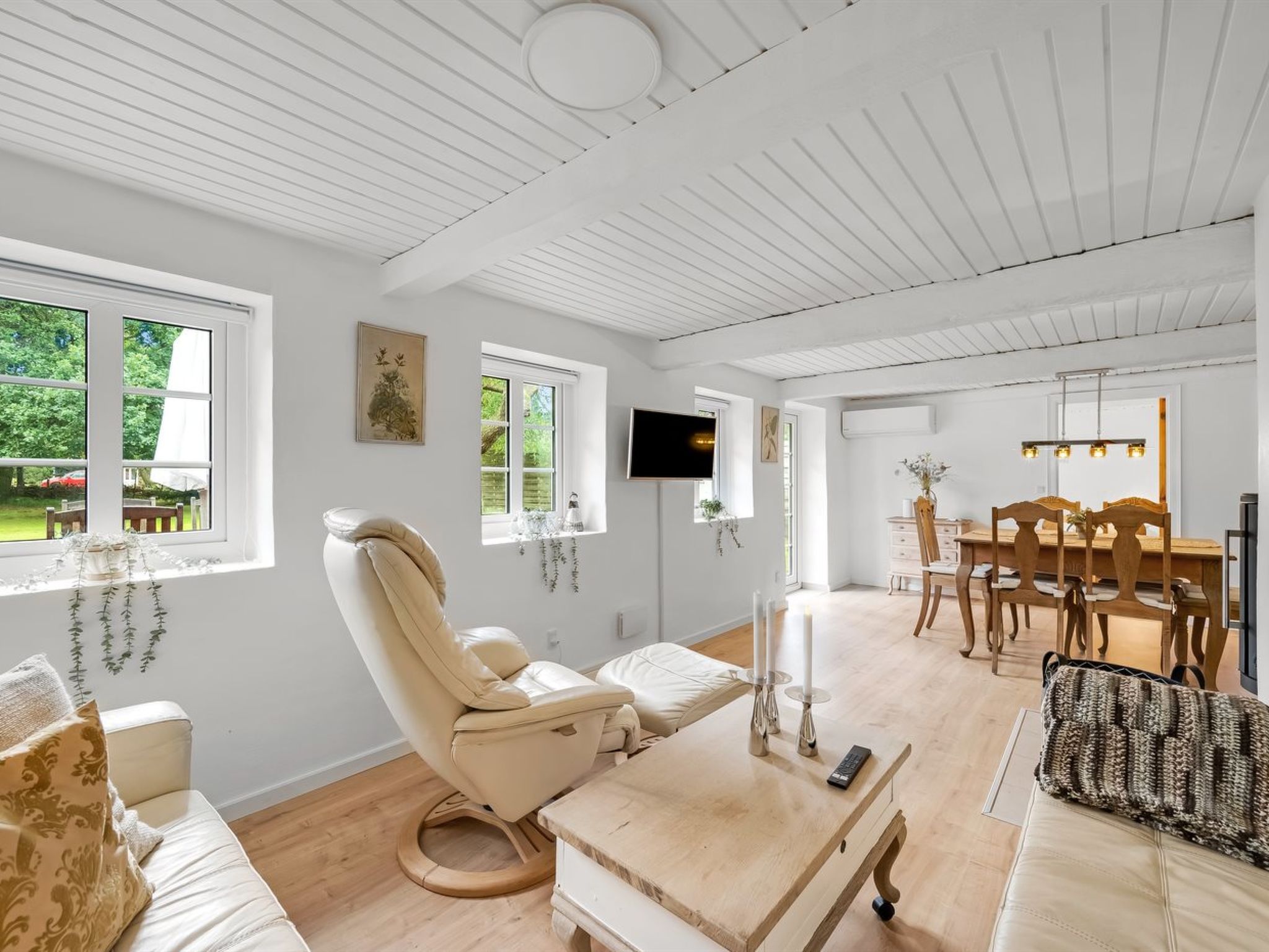 "Krischan" - 1.6km from the sea — Living Room (5 of 27)