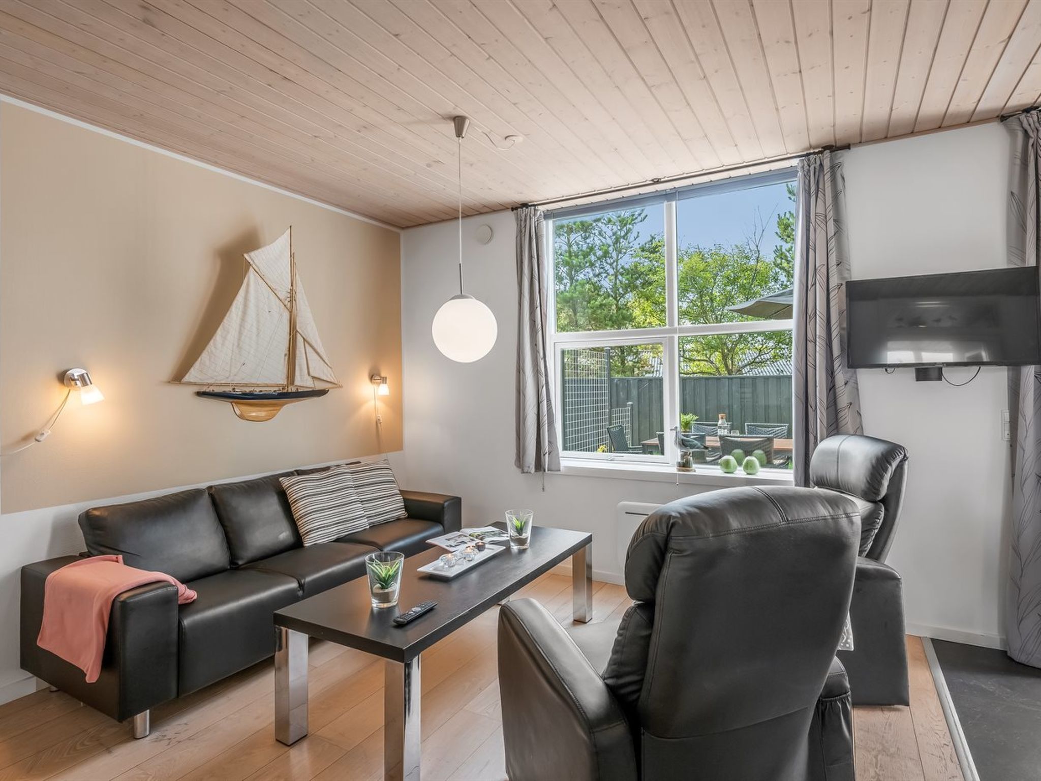"Lucjan" - 800m from the sea - Binnen