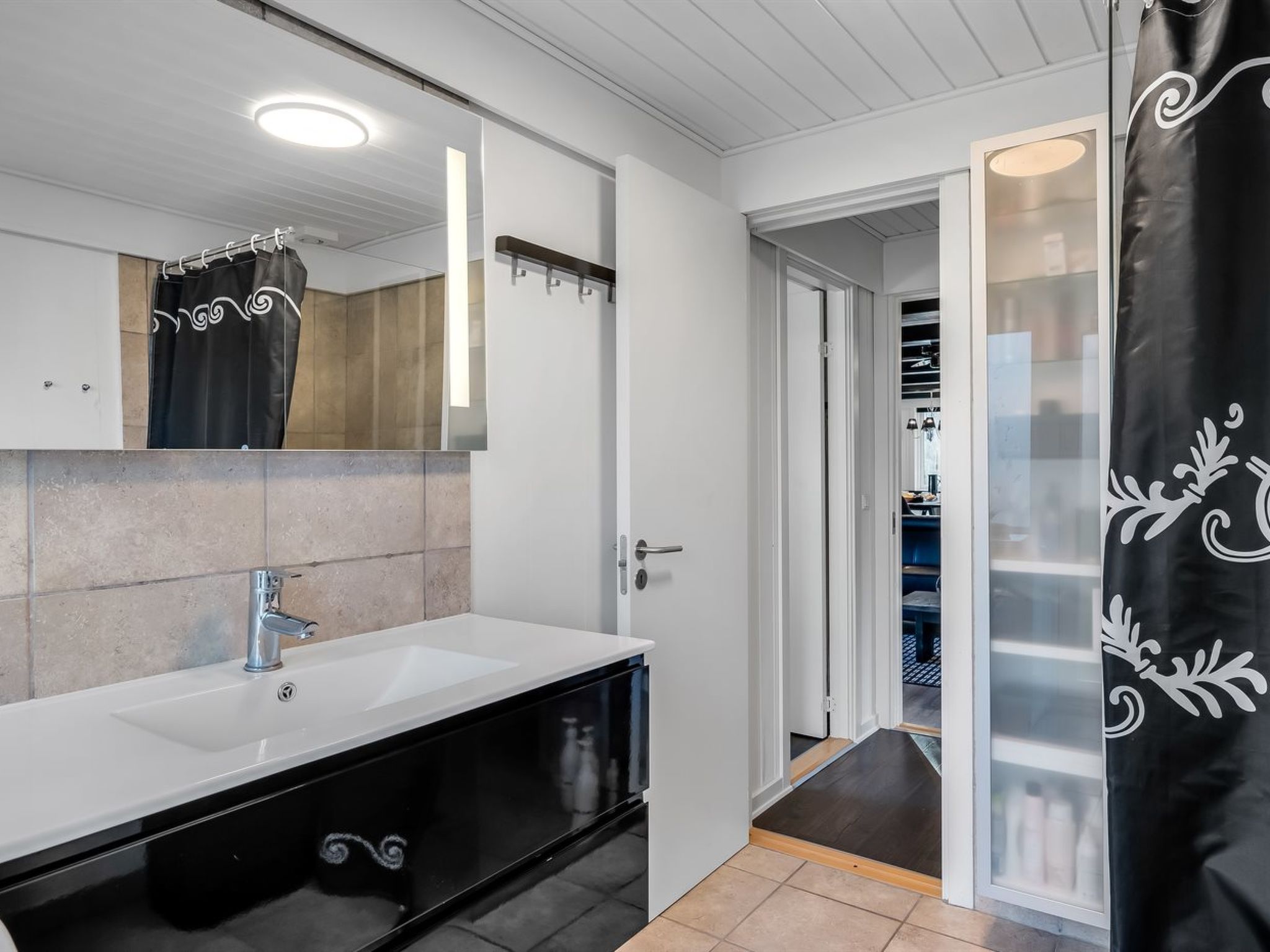 "Juditha" - 750m from the sea-Binnen