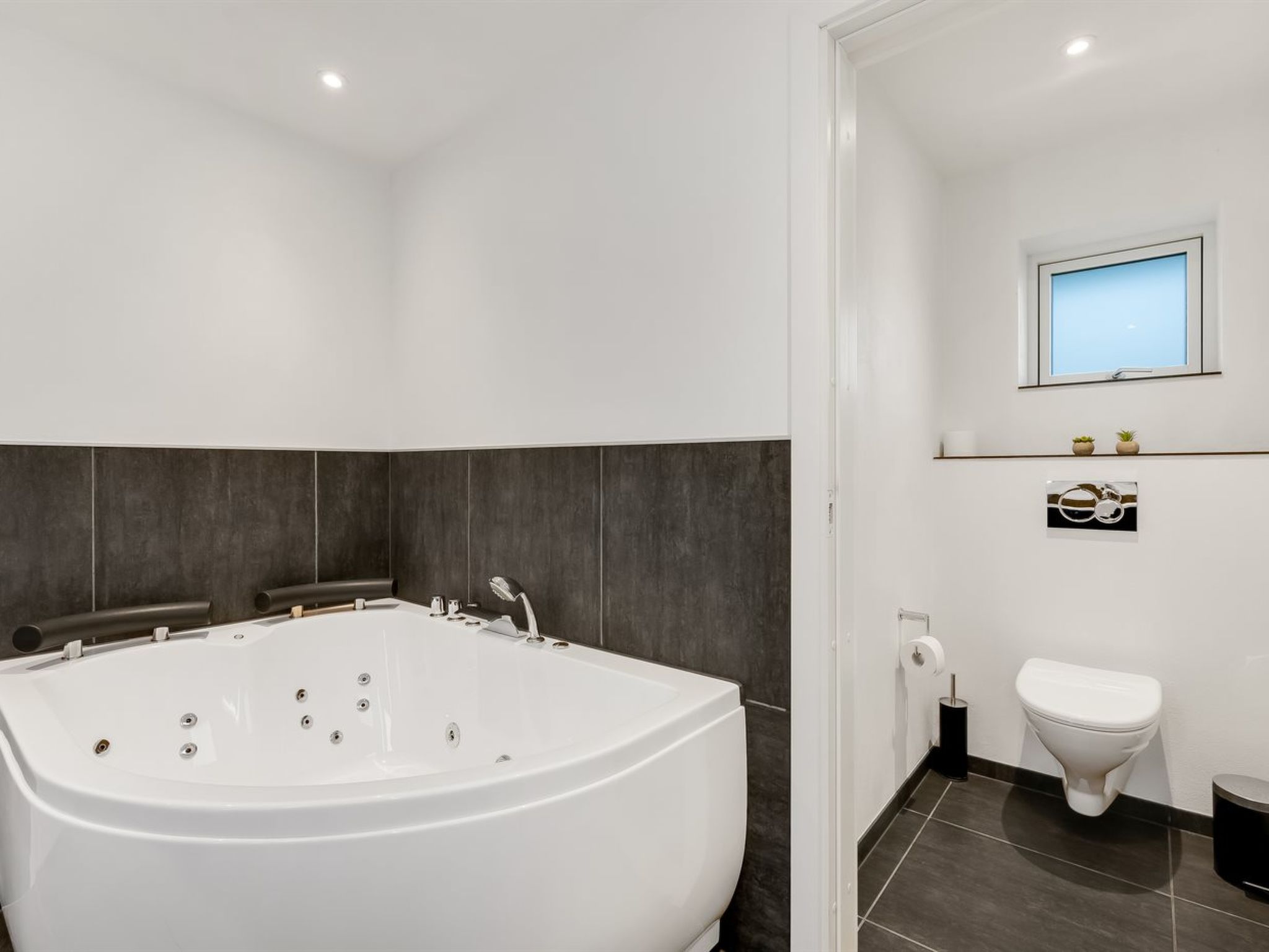 "Locan" - 1.2km from the sea-Binnen