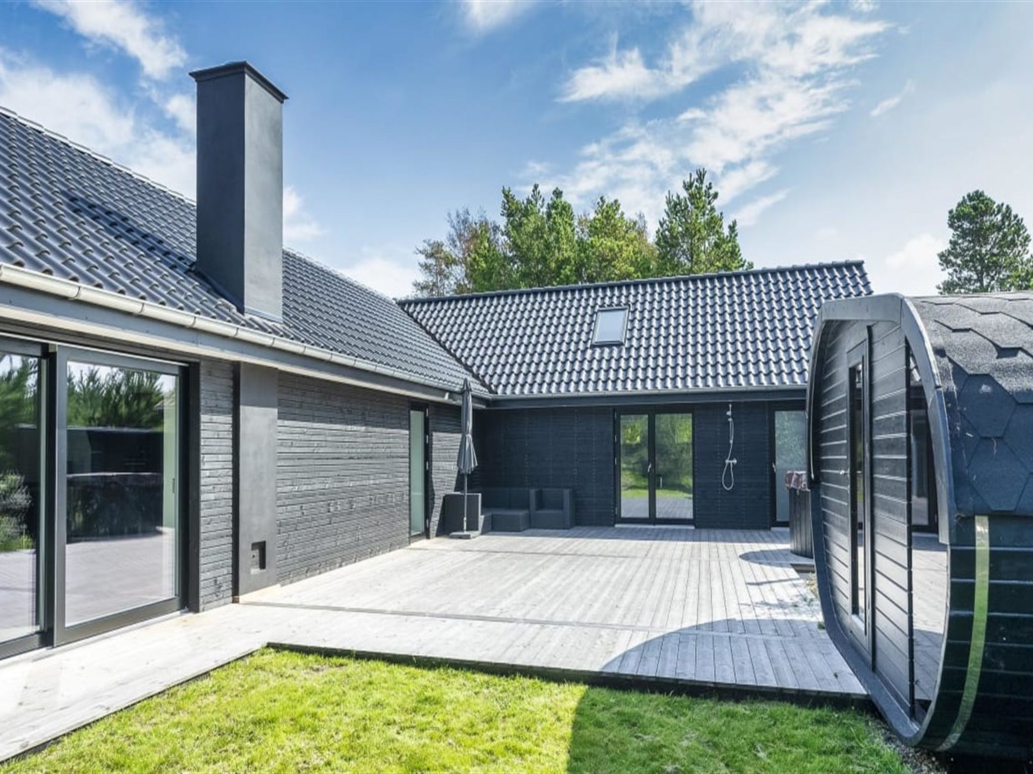 "Locan" - 1.2km from the sea-Buiten