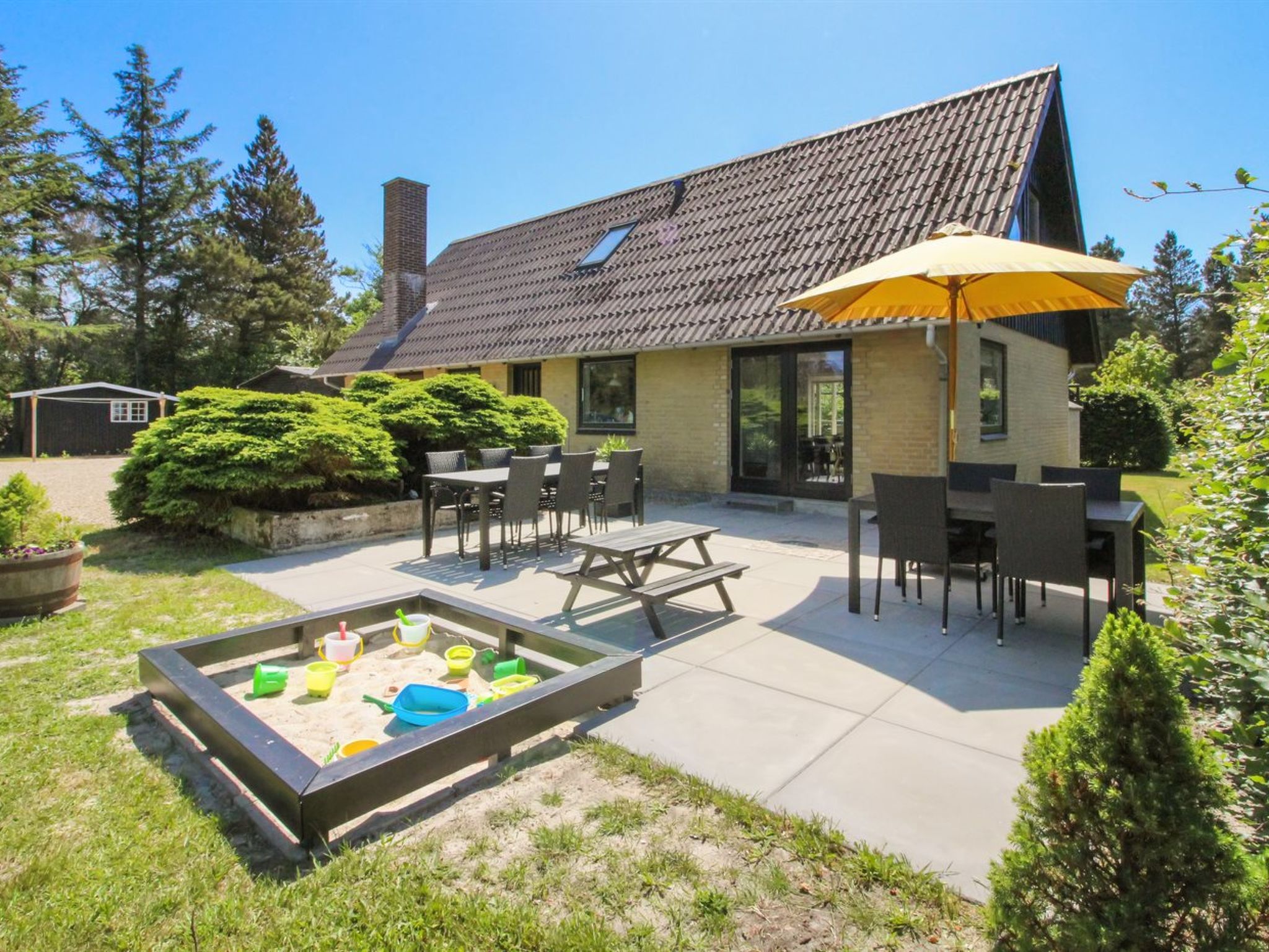 "Lavrans" - 2.5km from the sea-Buiten
