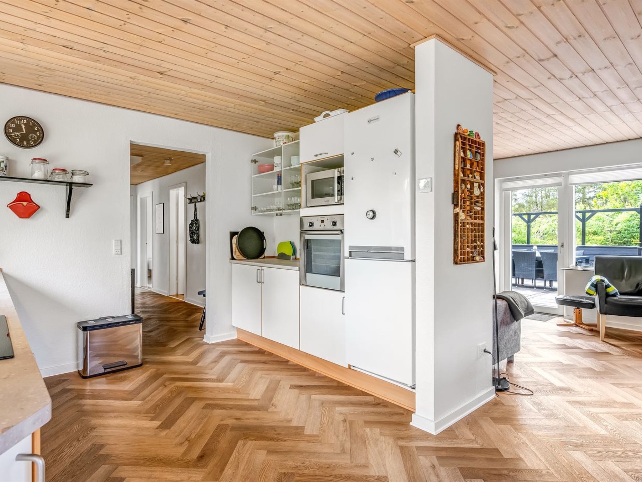 "Lavrans" - 2.5km from the sea - Binnen