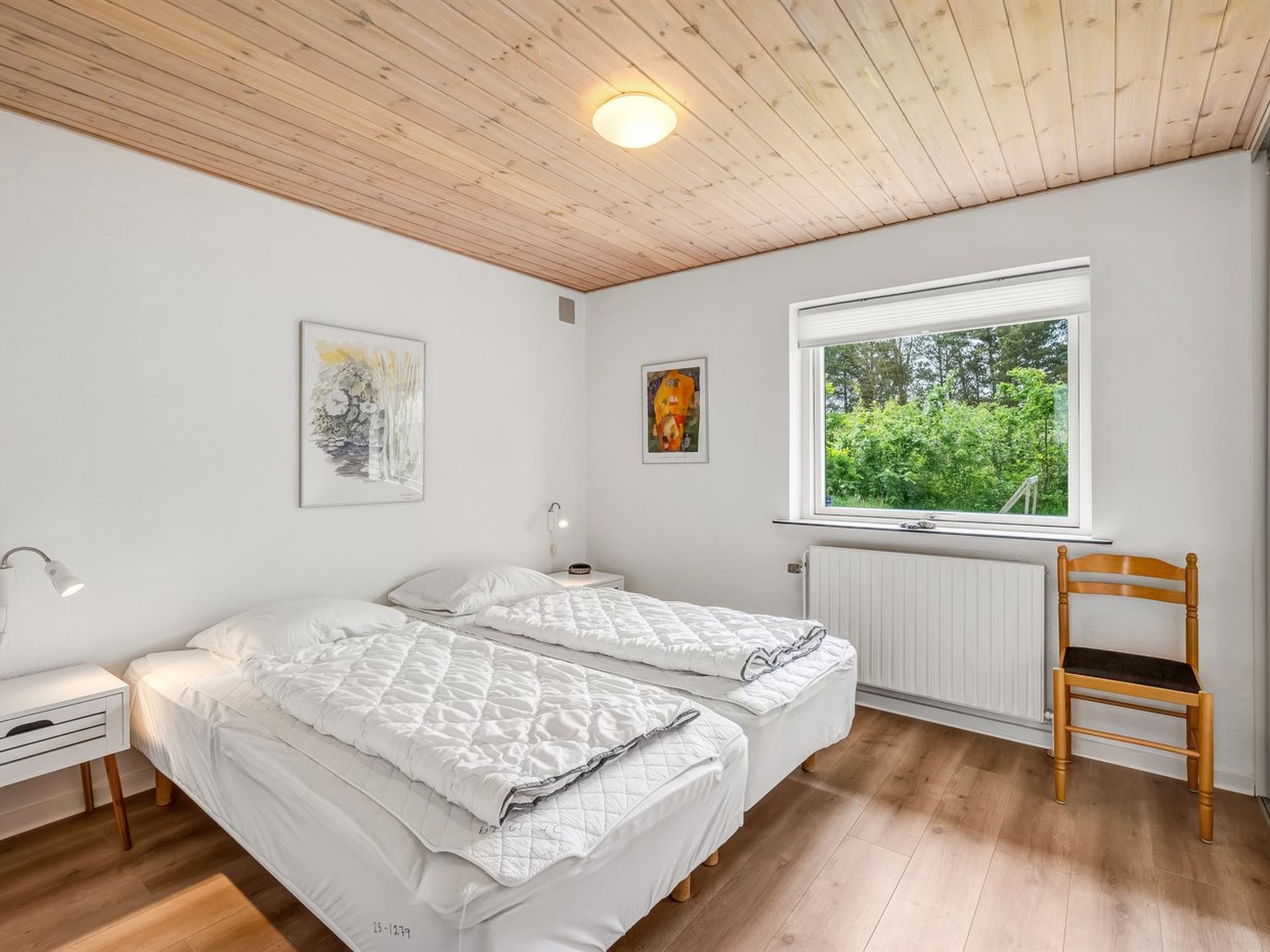 "Lavrans" - 2.5km from the sea - Binnen