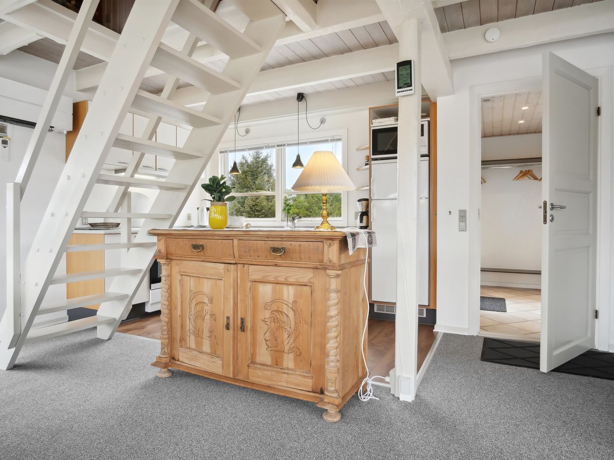 "Andrine" - 700m from the sea - Binnen