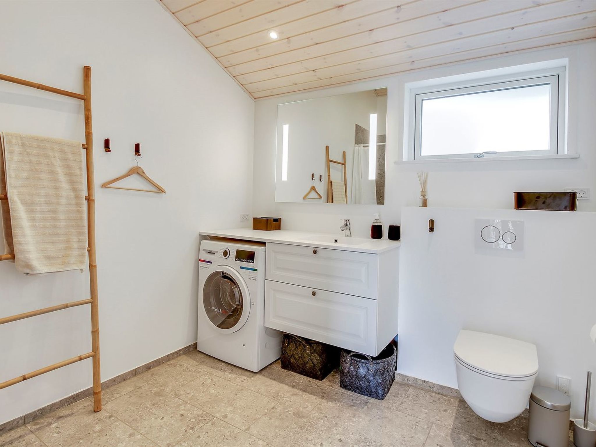 "Aleko" - 2.5km from the sea-Binnen