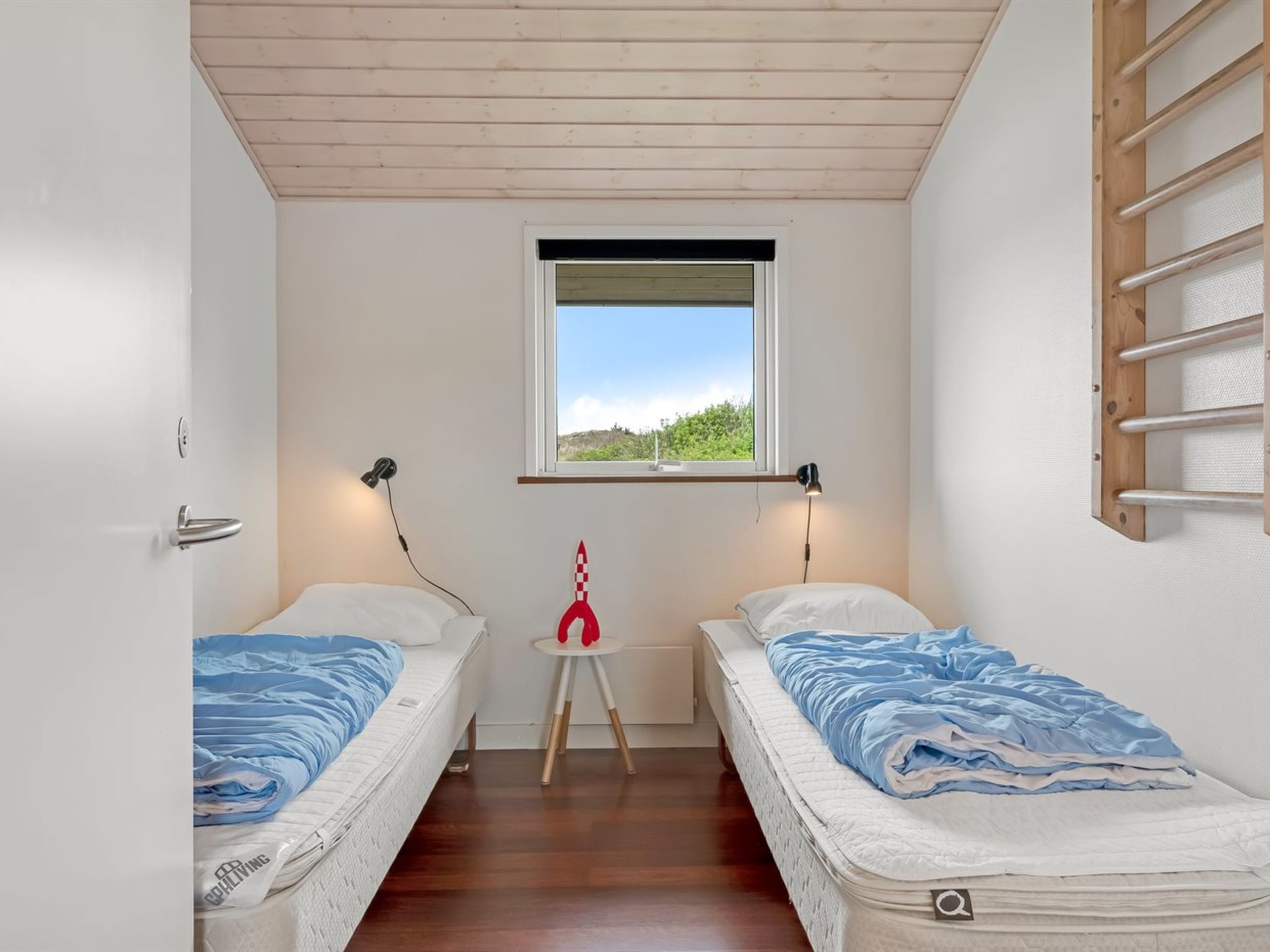 "Thrugils" - 500m from the sea - Binnen