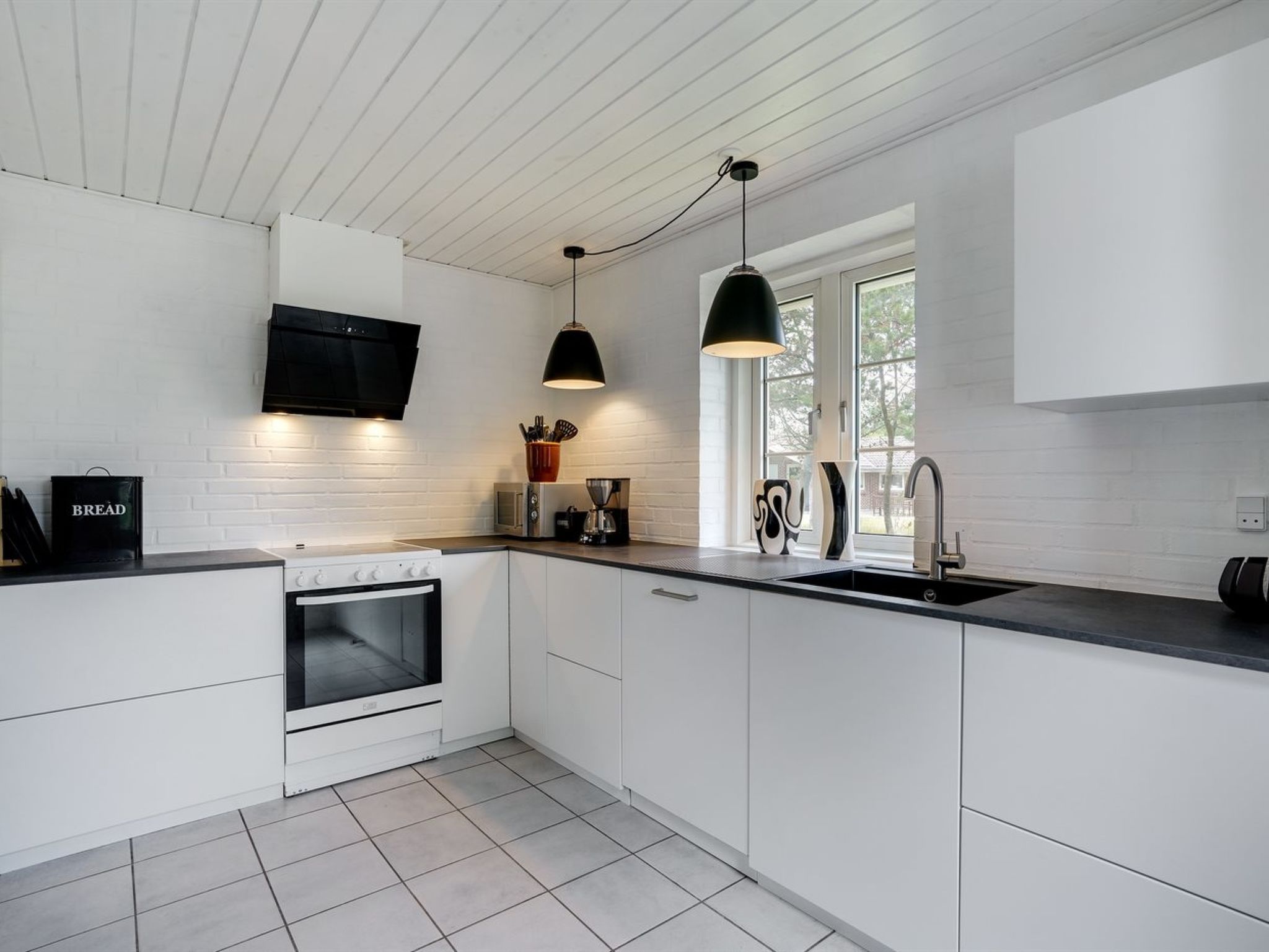 "Hjalmsvider" - 1km from the sea - Binnen