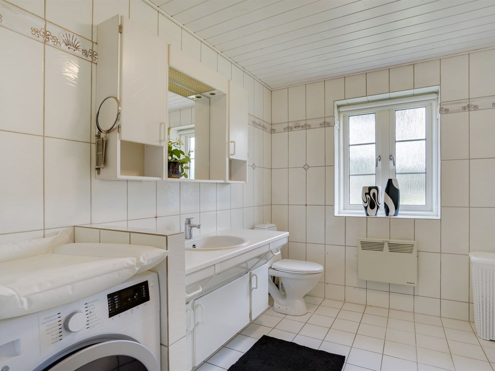 "Hjalmsvider" - 1km from the sea - Binnen