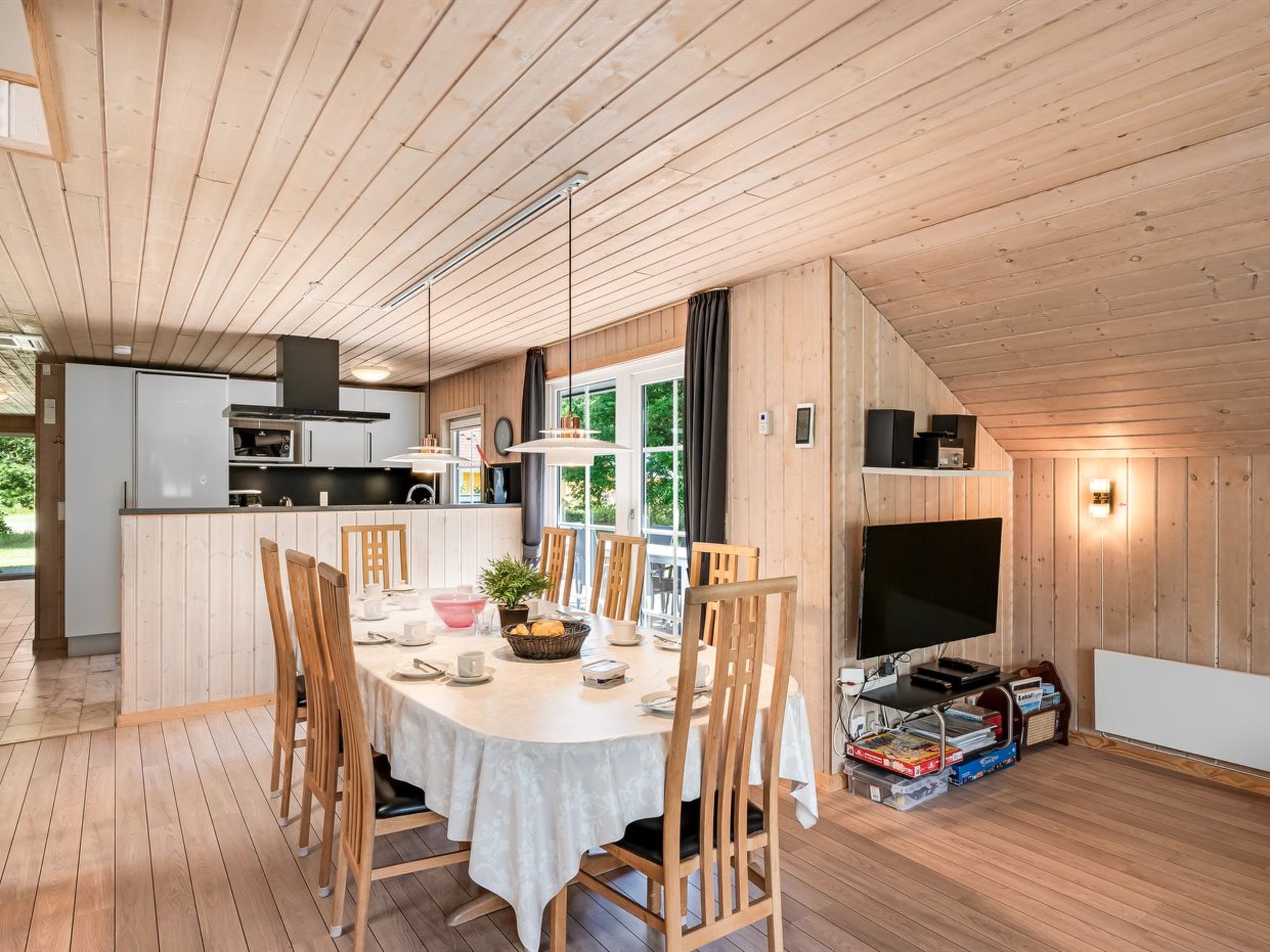 "Gunvald" - 2km to the fjord - Inside