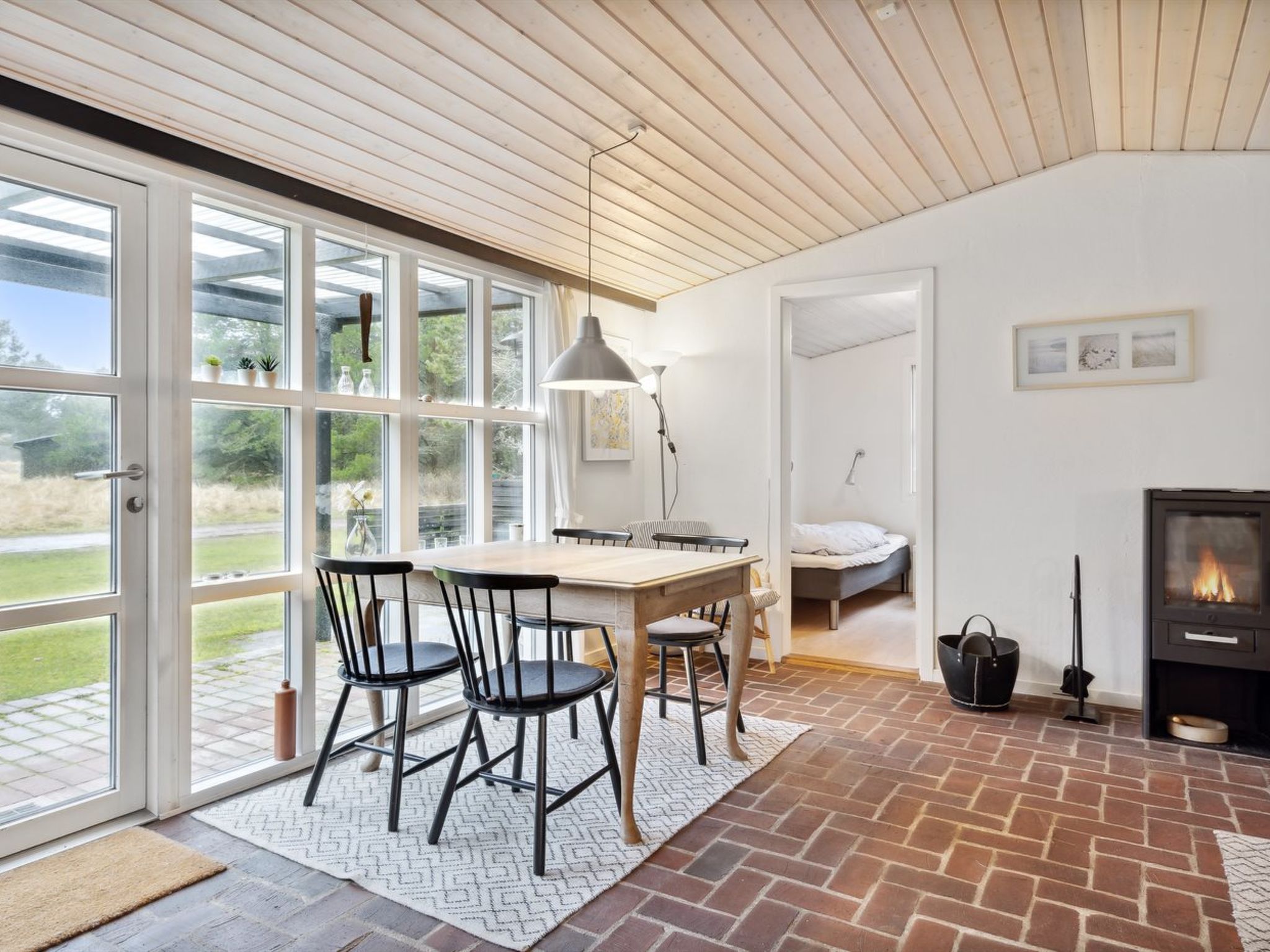 "Thekla" - 3km from the sea