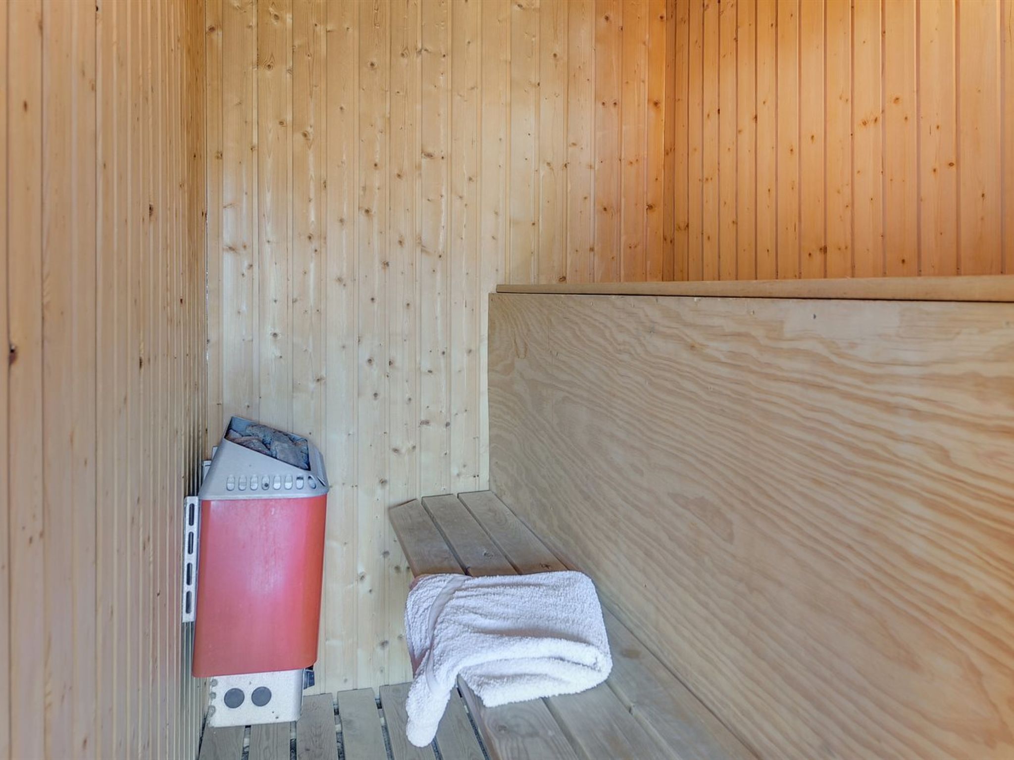 "Swening" - 2.1km from the sea - Binnen