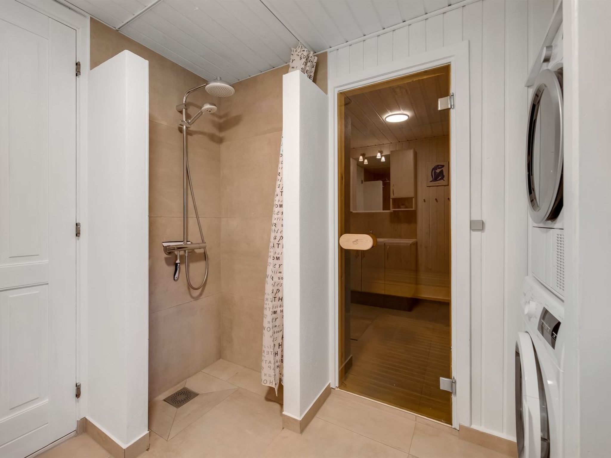 "Patrik" - 1.4km from the sea-Drinnen