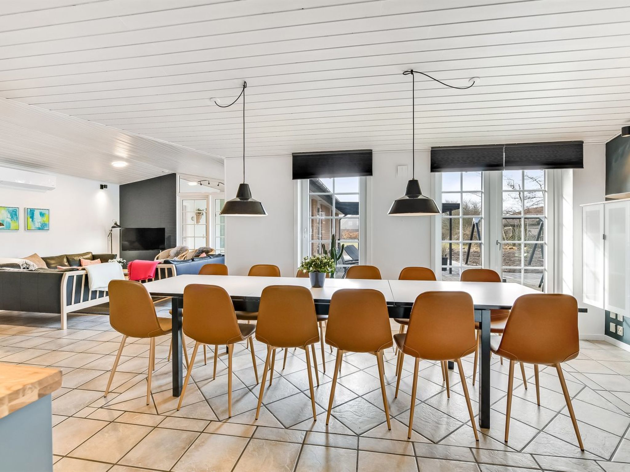 "Alfrida" - 1.5km from the sea - Binnen