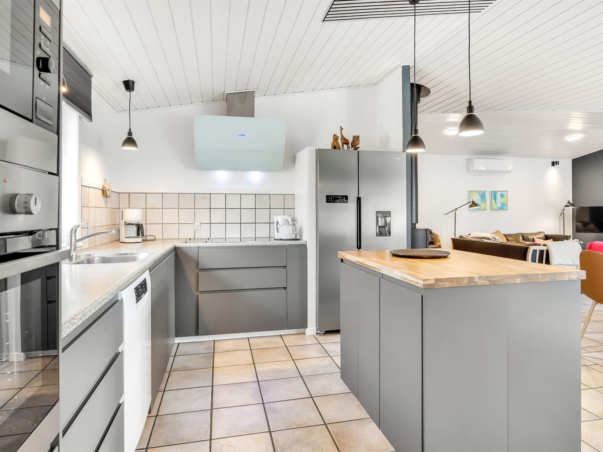 "Alfrida" - 1.5km from the sea - Binnen