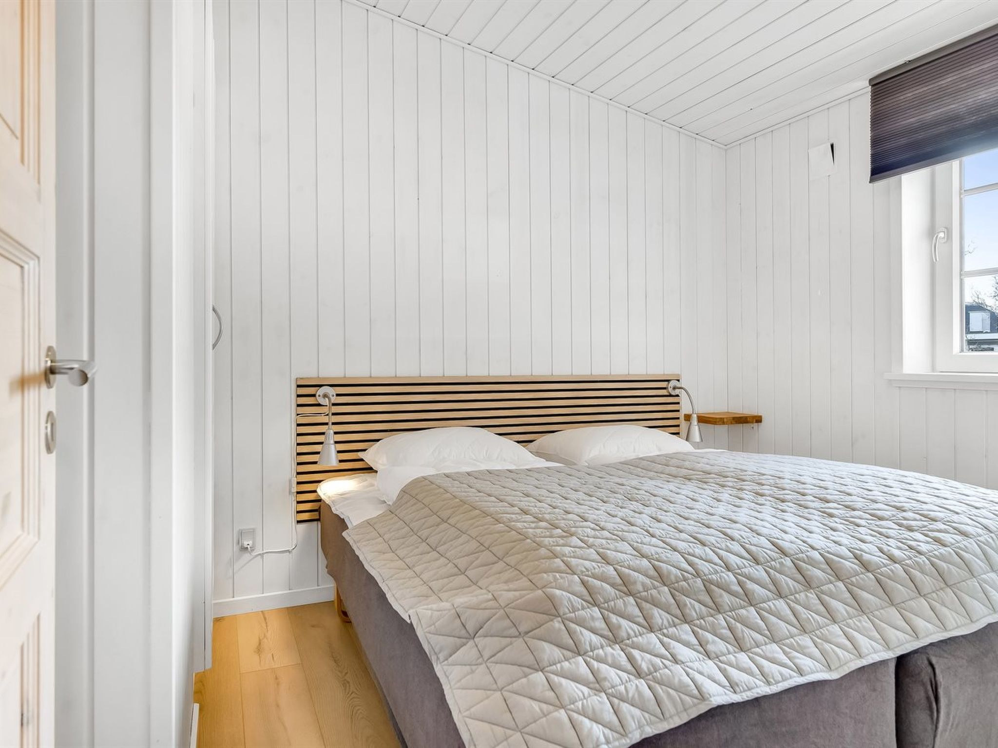 "Alfrida" - 1.5km from the sea - Binnen