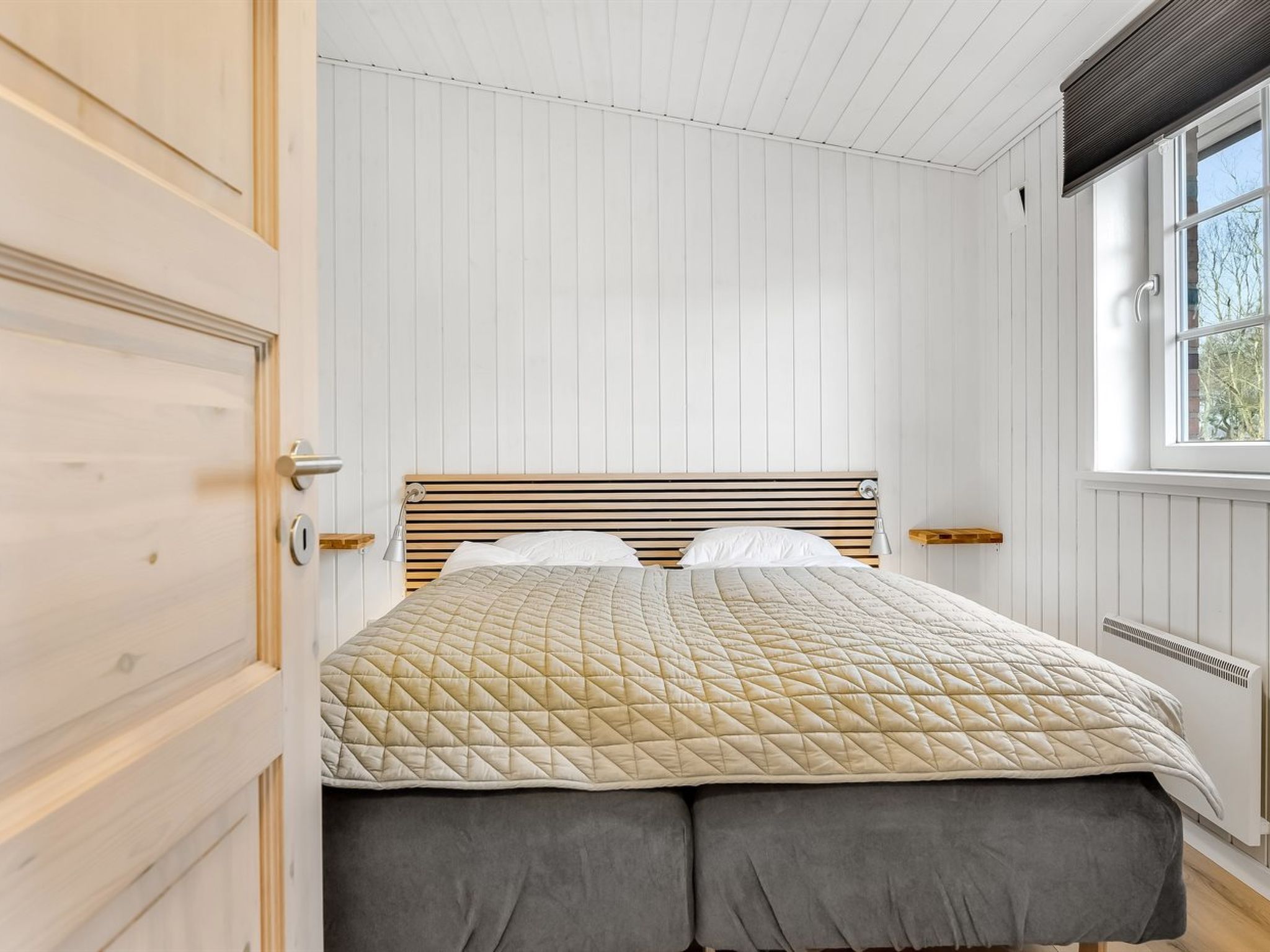 "Alfrida" - 1.5km from the sea - Binnen