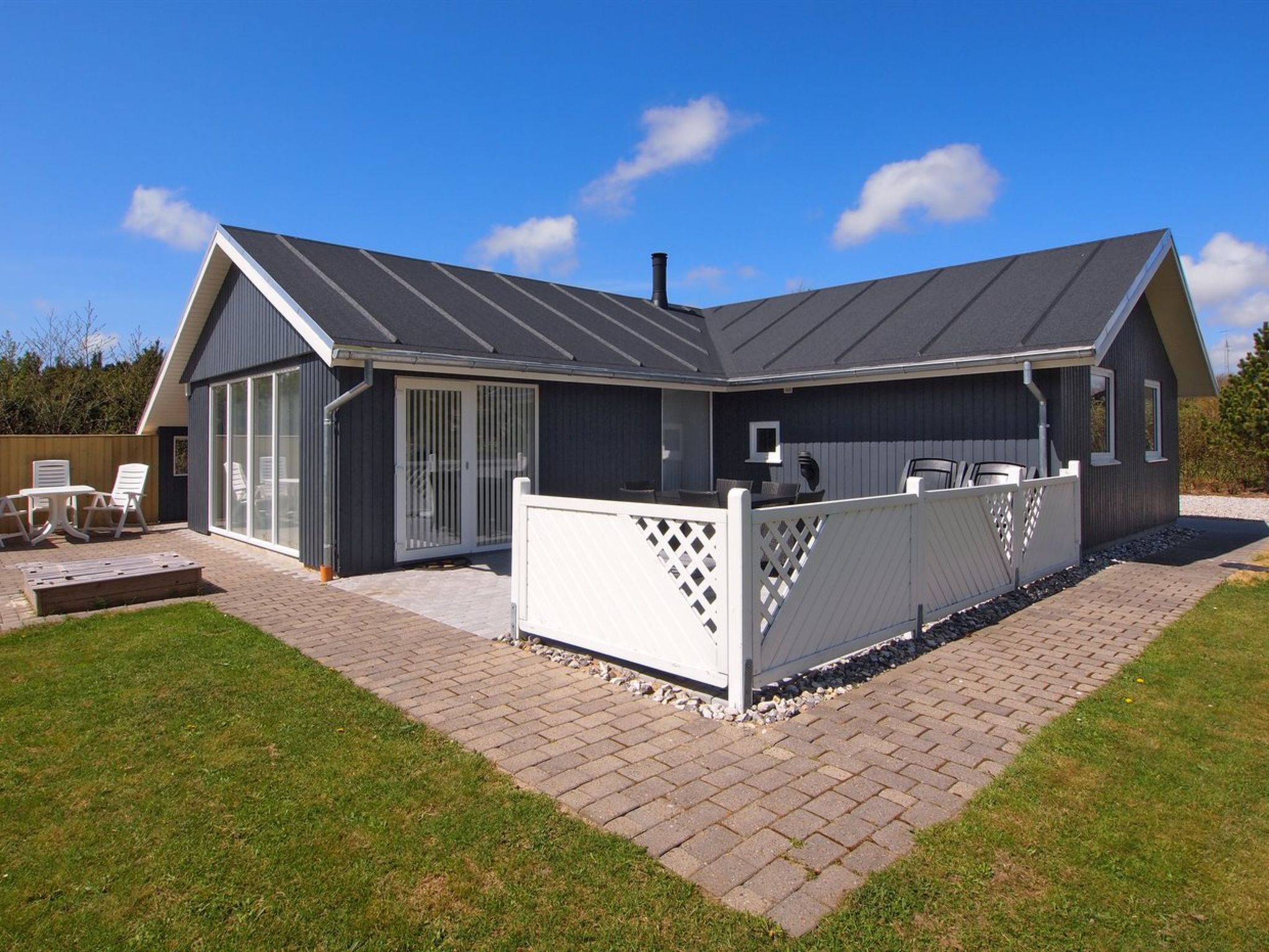 "Emmarenze" - 400m from the sea-Draußen