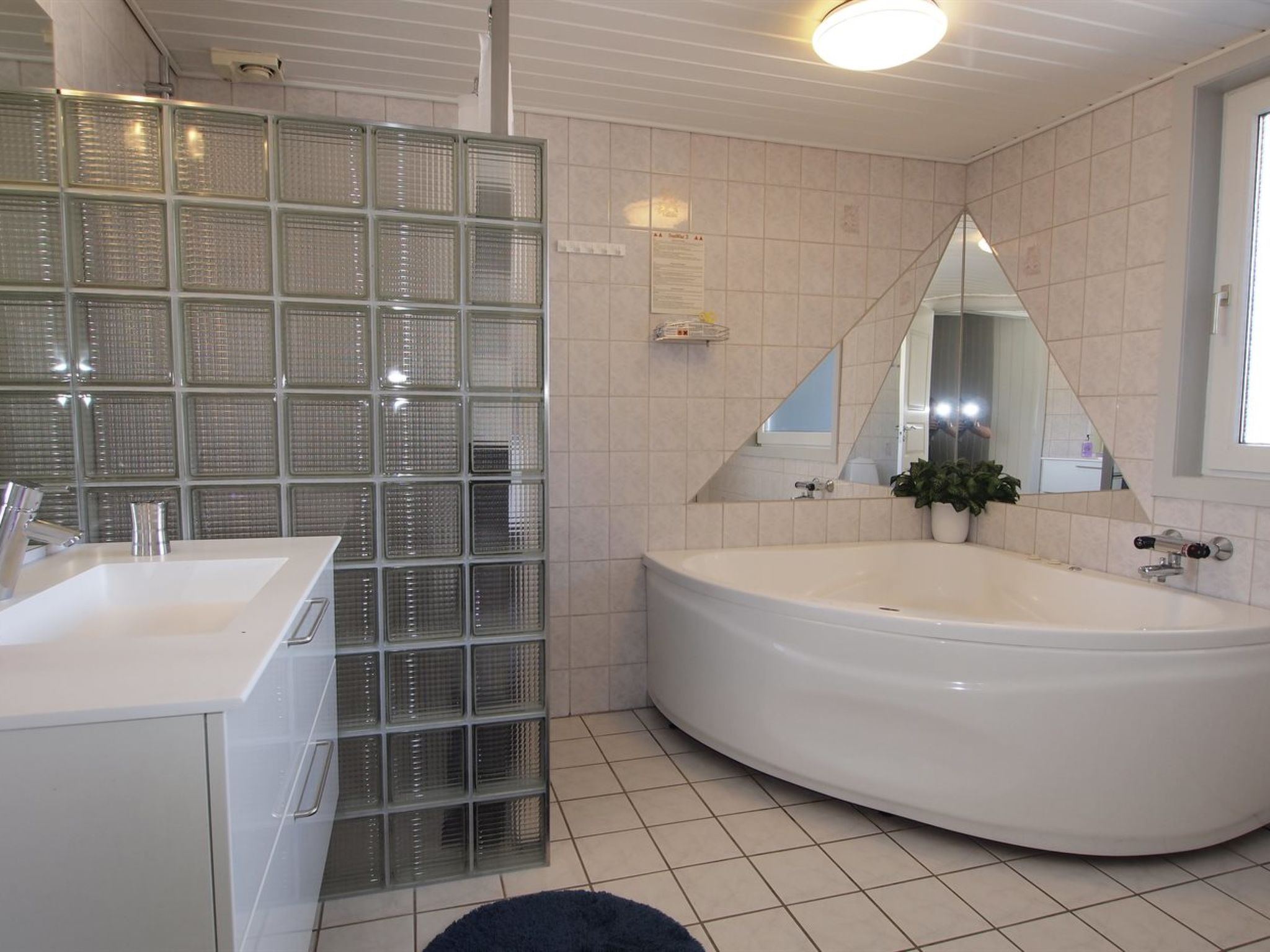 "Emmarenze" - 400m from the sea - Inside