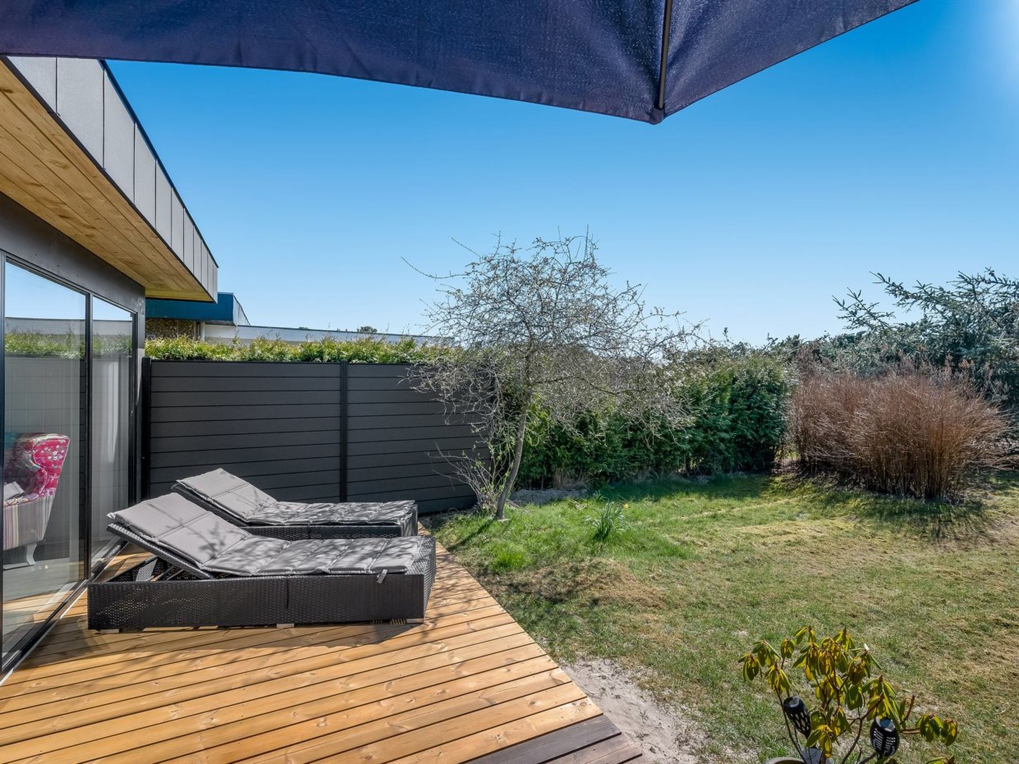 "Clemence" - 900m from the sea - Buiten