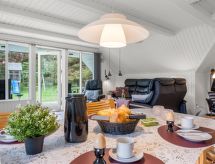 Lilo: Sfeervol vakantiehuis 1 km van zee op 2918 m² natuurgrond in Blåvand - thumbnail 1