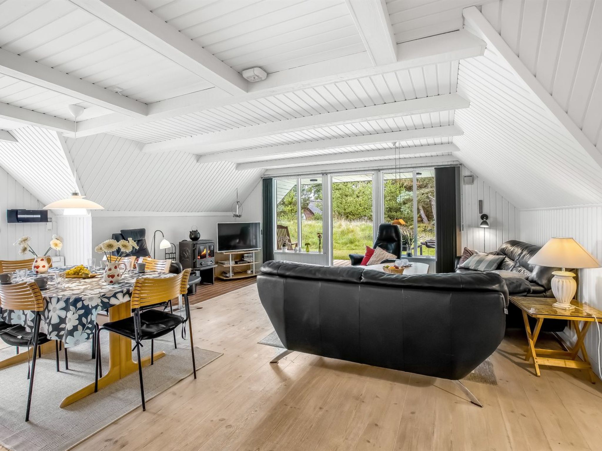 "Lilo" - 1km from the sea-Binnen
