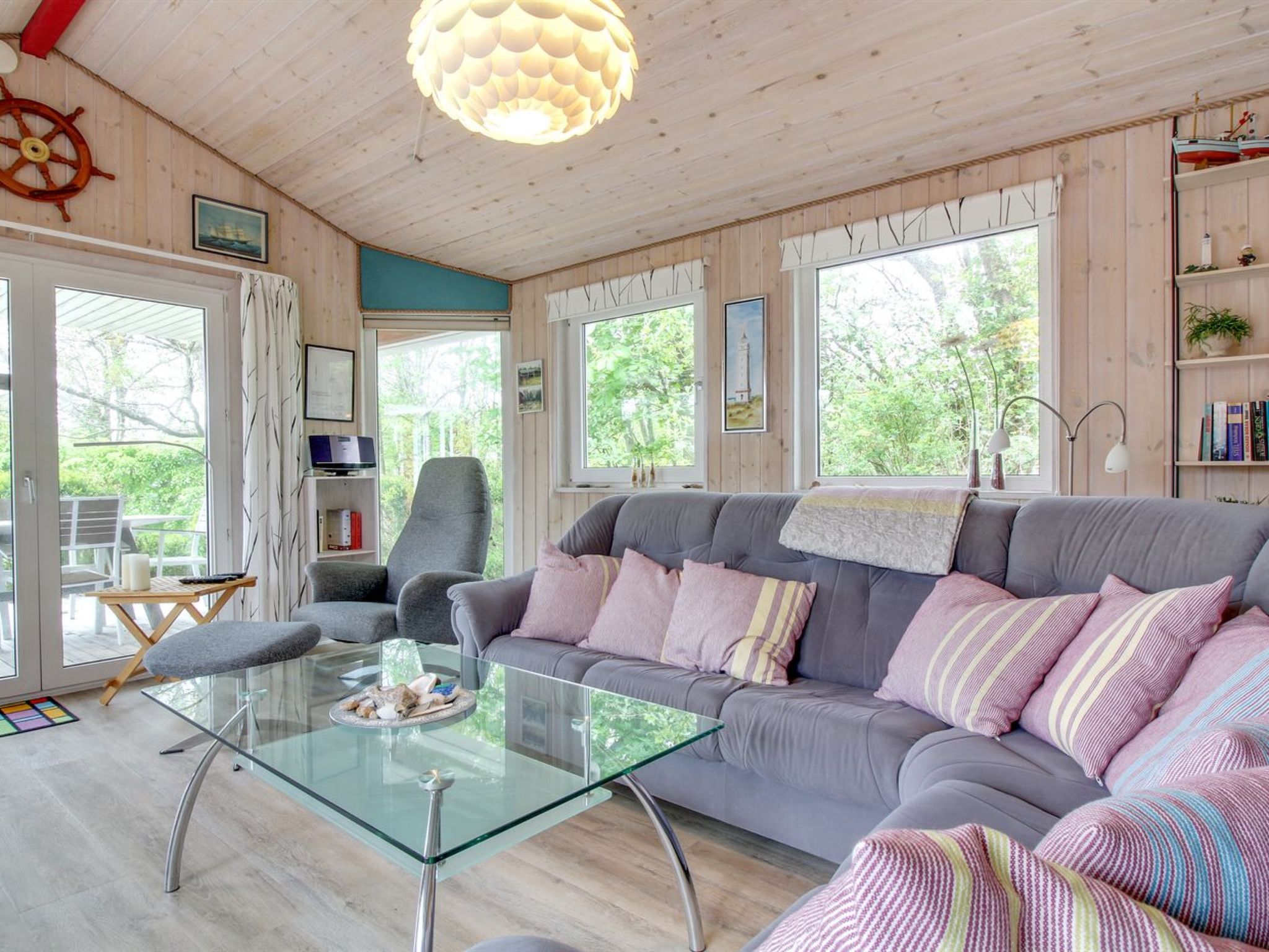 "Gudni" - 250m from the sea - Binnen