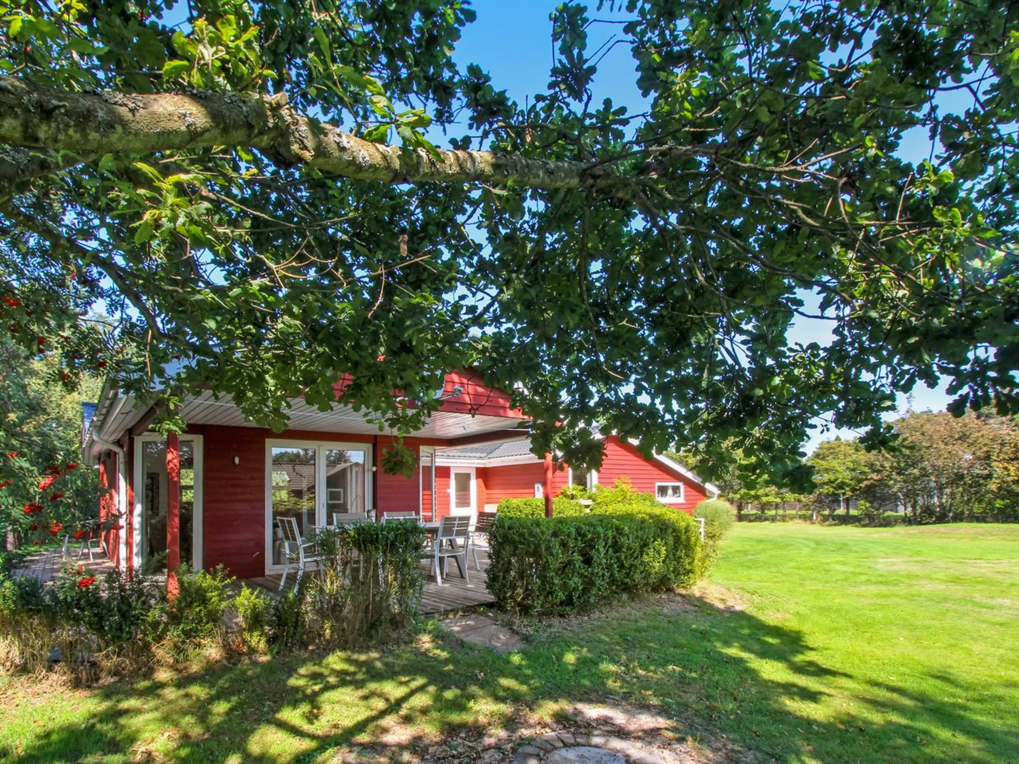 "Gudni" - 250m from the sea - Buiten