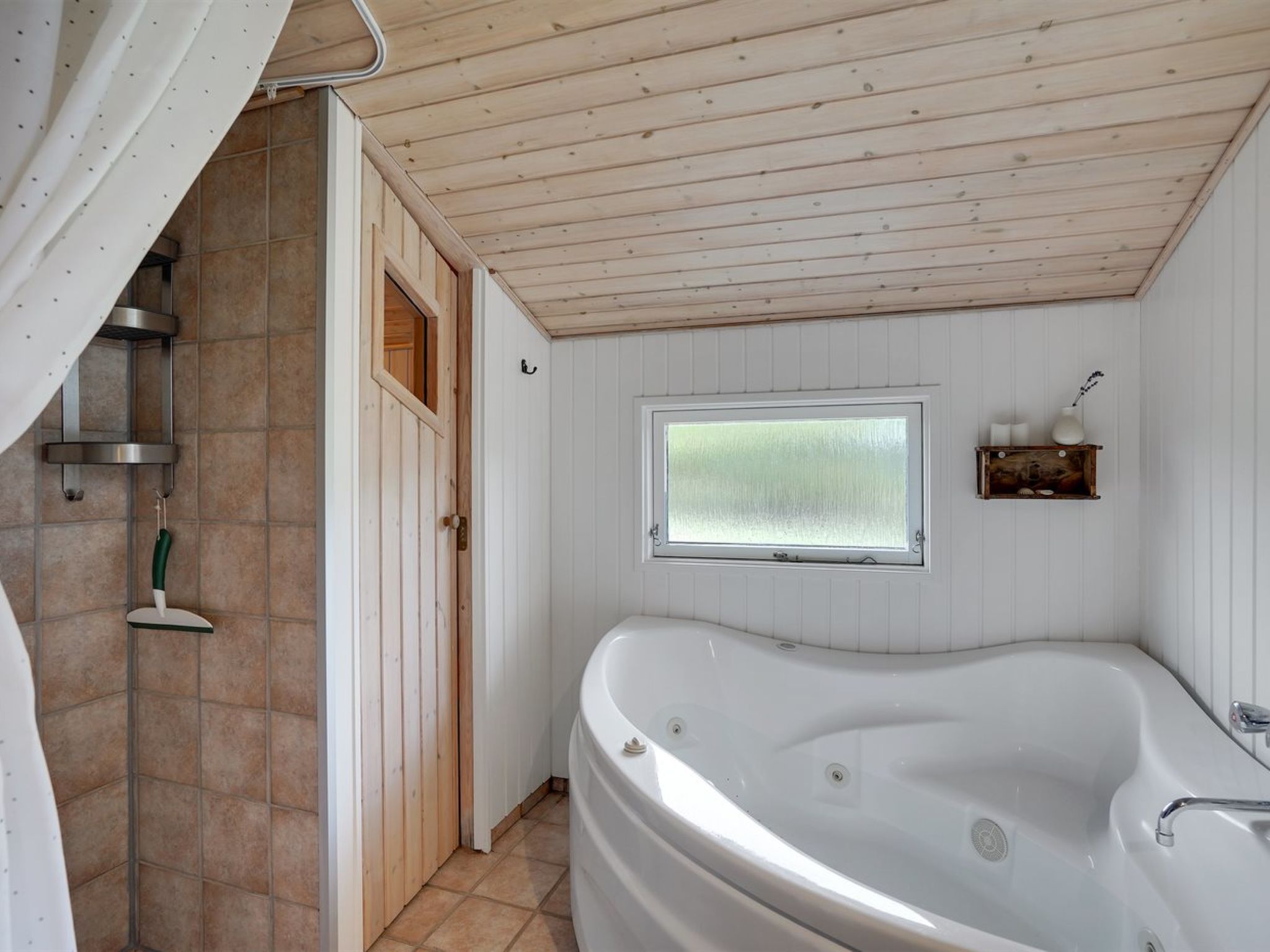 "Monja" - 2.2km from the sea - Binnen