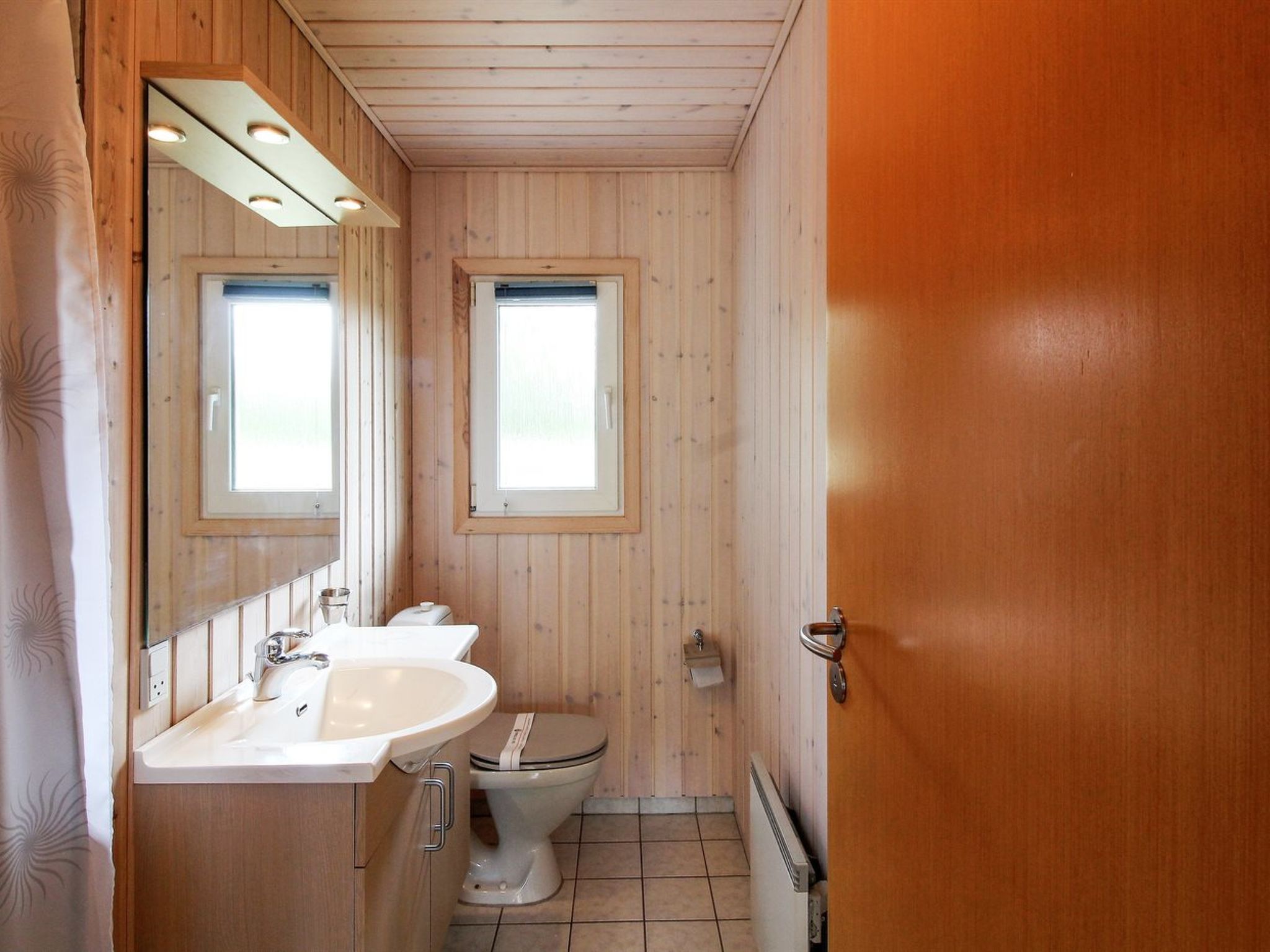 "Juste" - 2.2km from the sea - Binnen