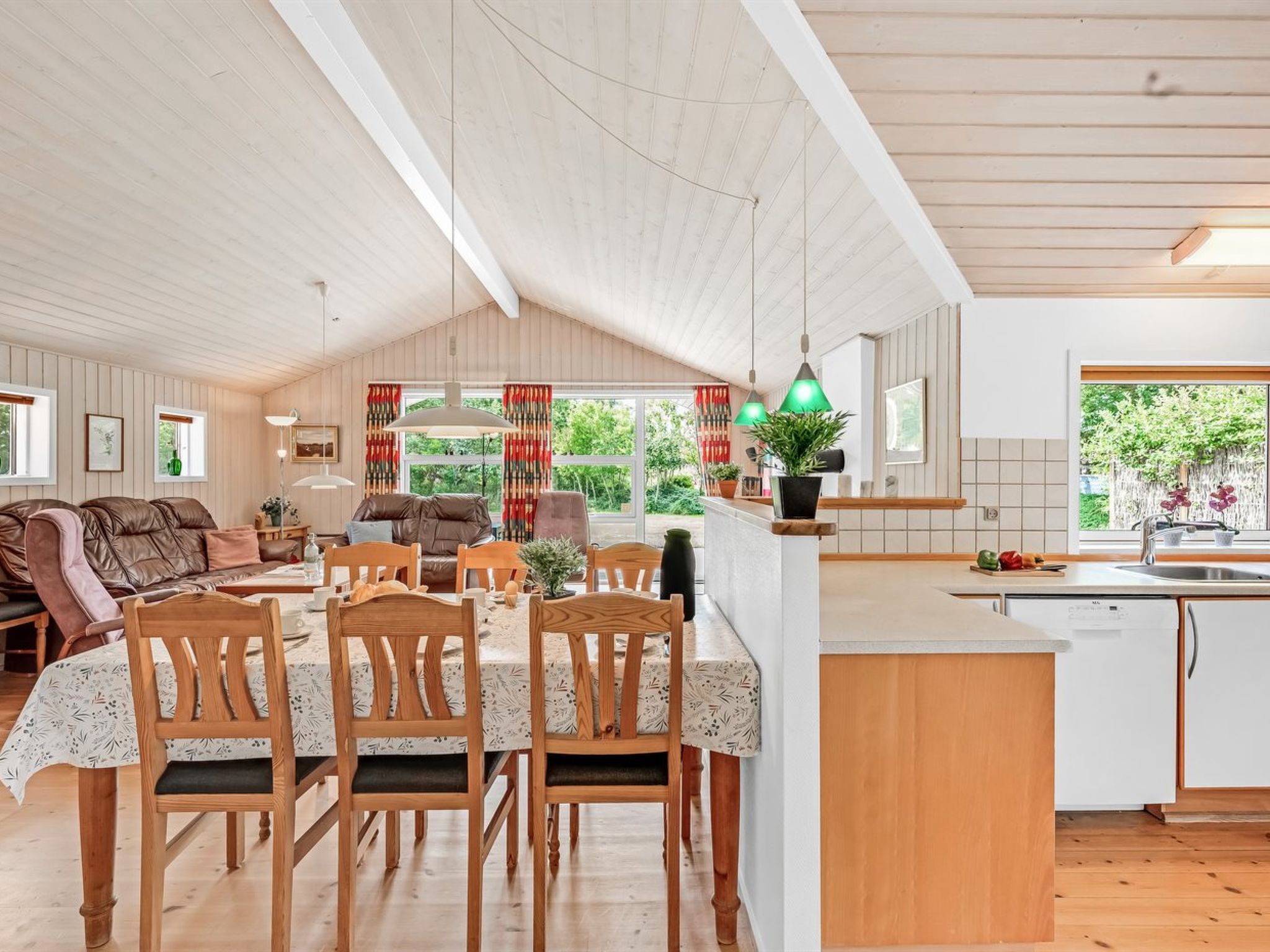 "Salla" - 1.2km from the sea - Drinnen